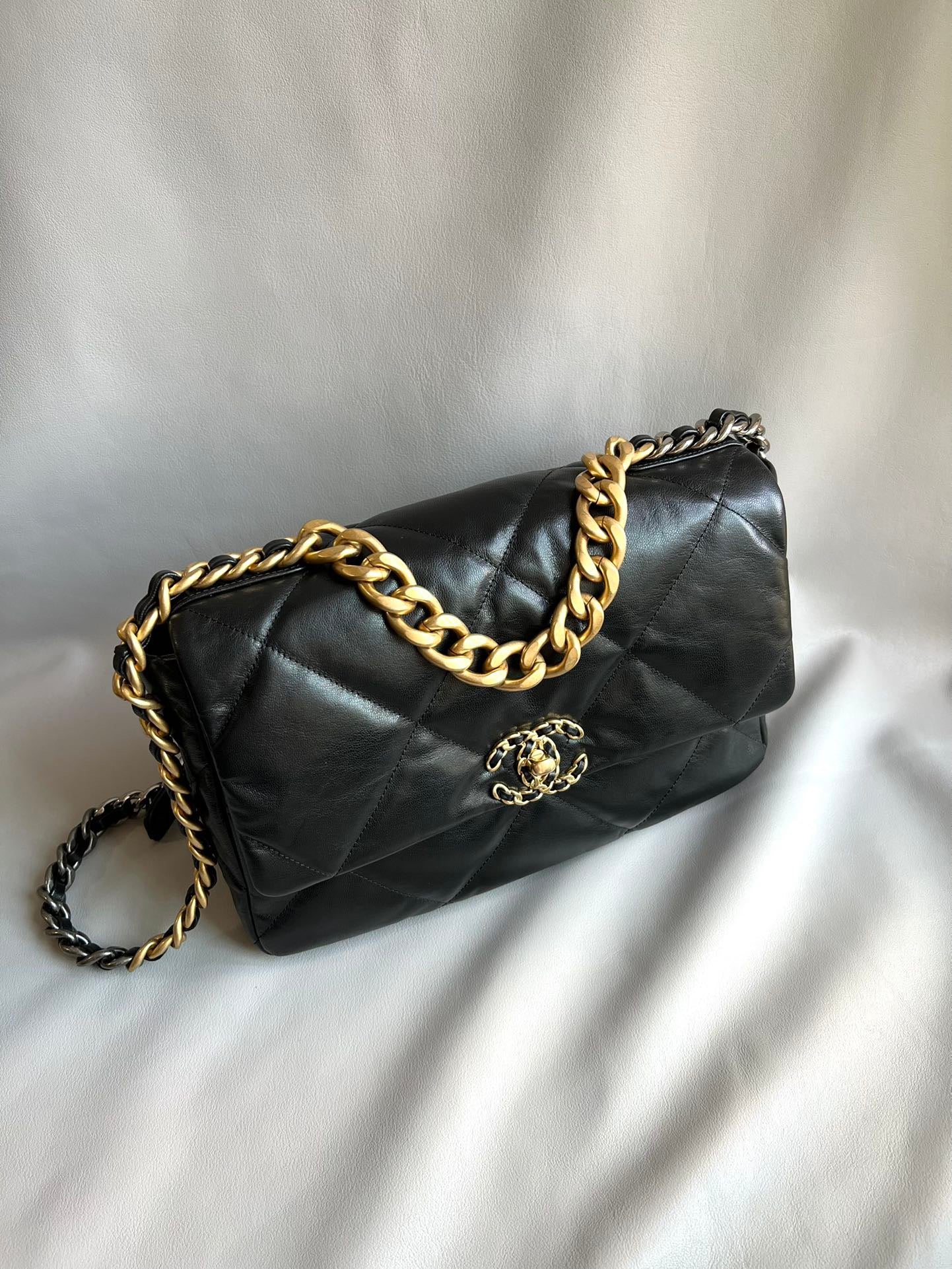 CHANEL-19 bag golden/sliver