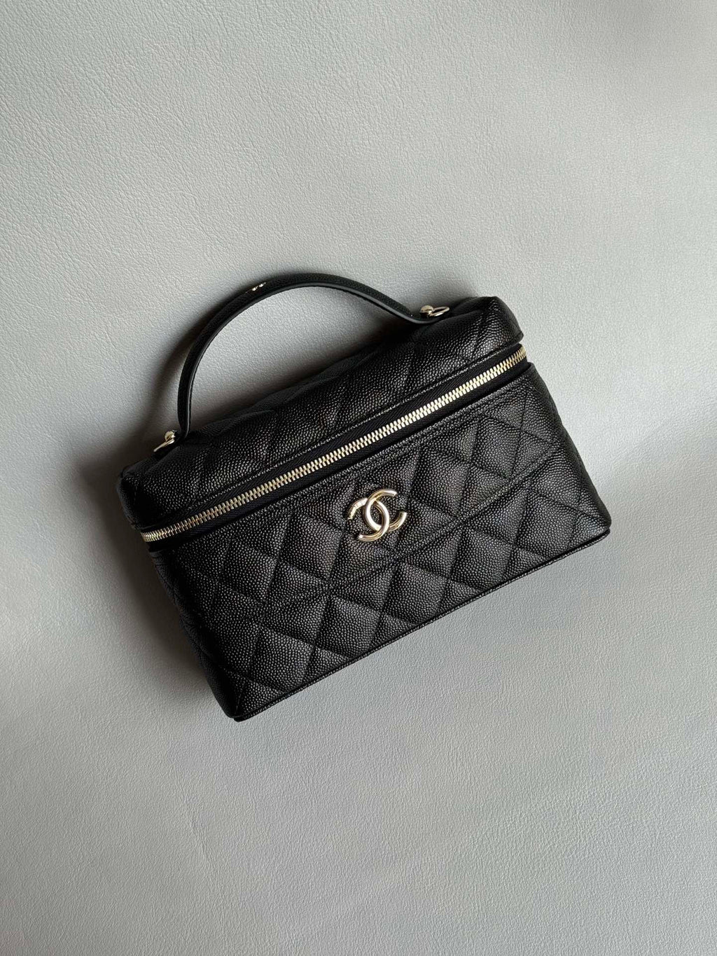 CHANEL-25S LP box golden/sliver