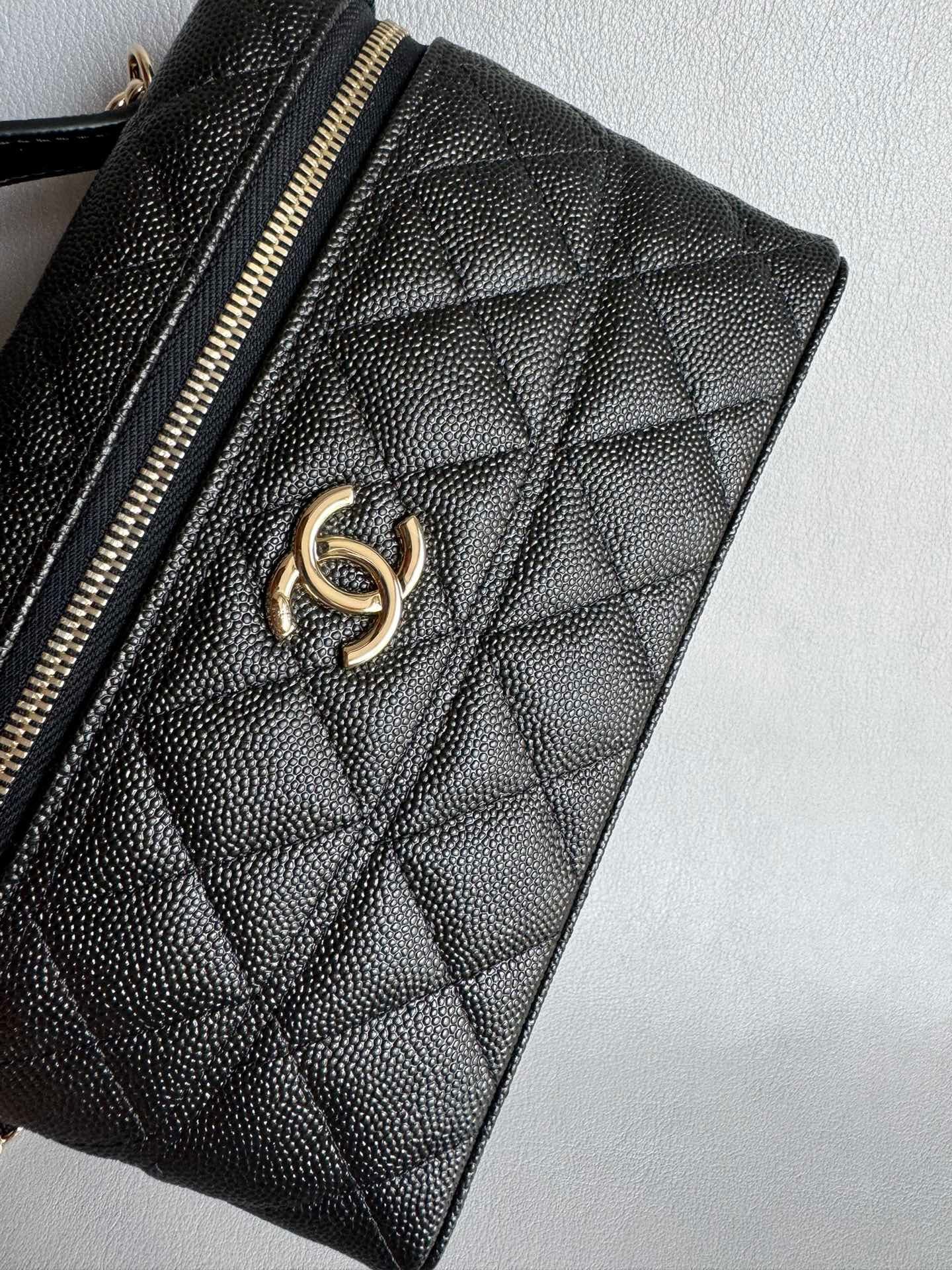 CHANEL-25S LP box golden/sliver