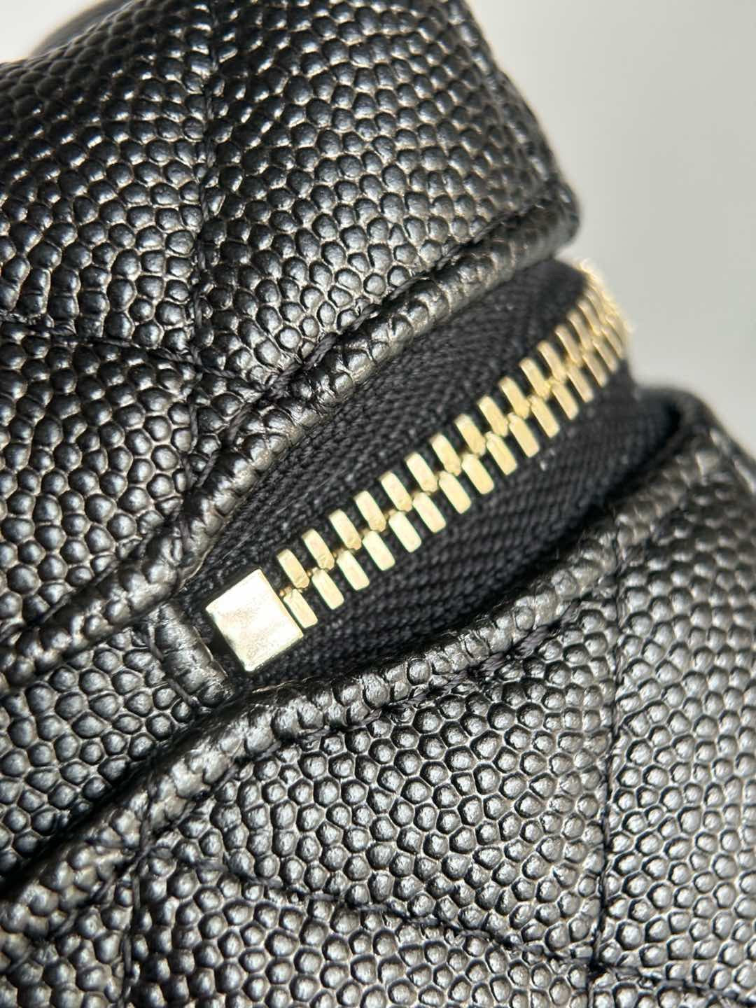 CHANEL-25S LP box golden/sliver