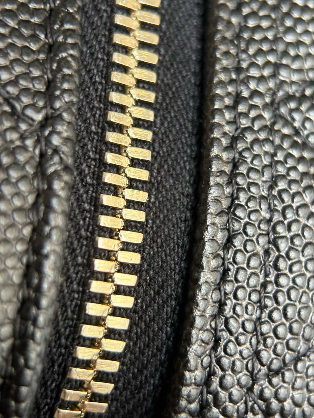 CHANEL-25S LP box golden/sliver