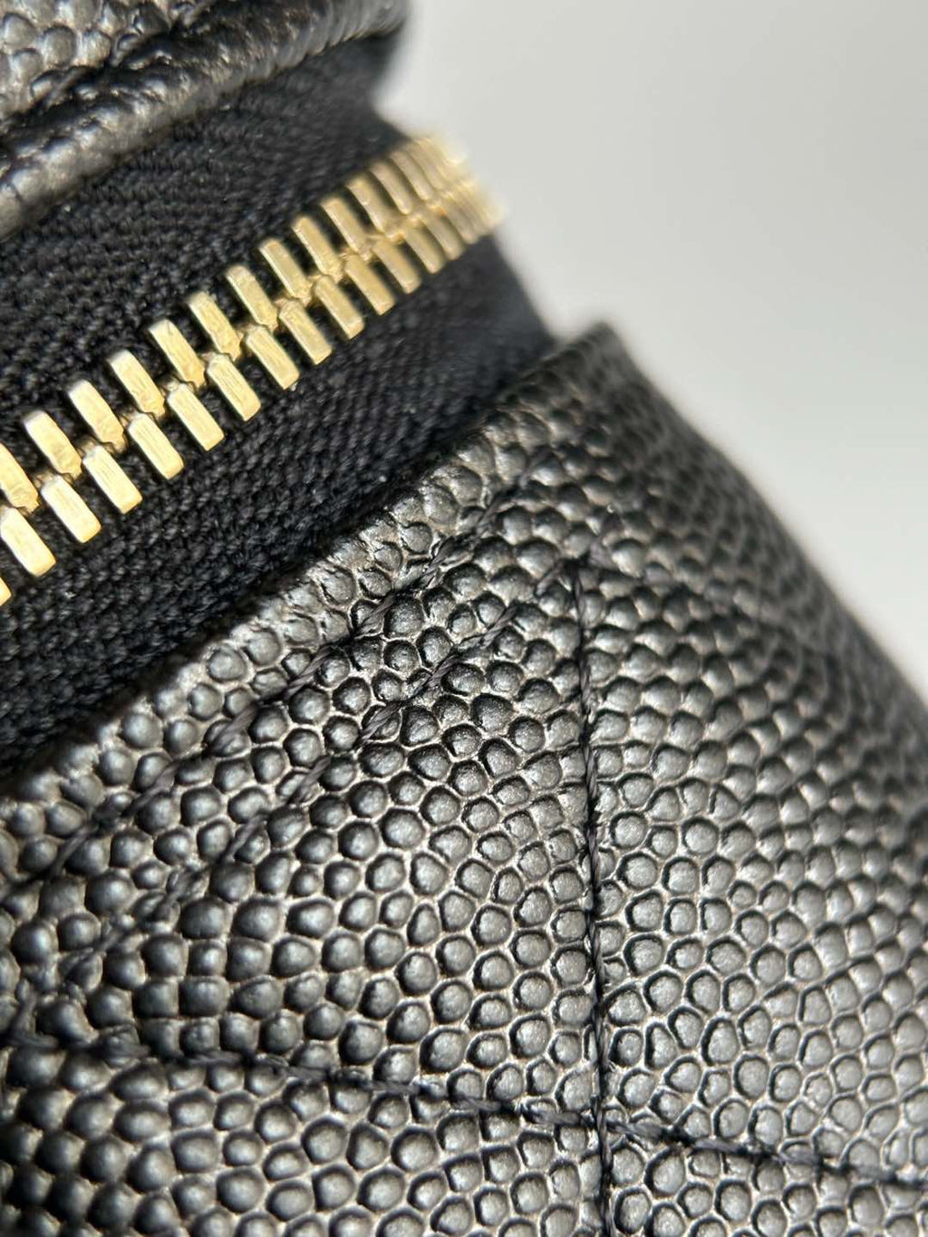 CHANEL-25S LP box golden/sliver