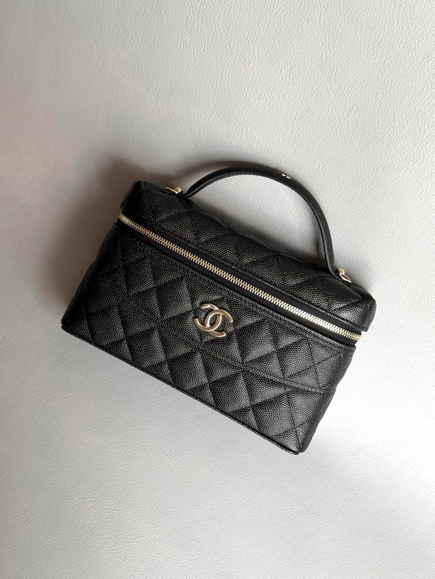 CHANEL-25S LP box golden/sliver