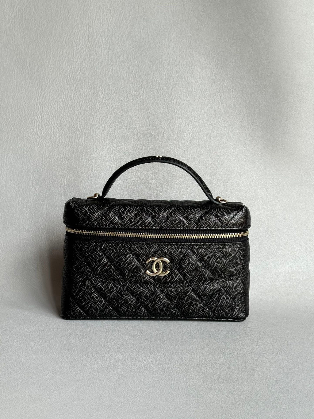 CHANEL-25S LP box golden/sliver