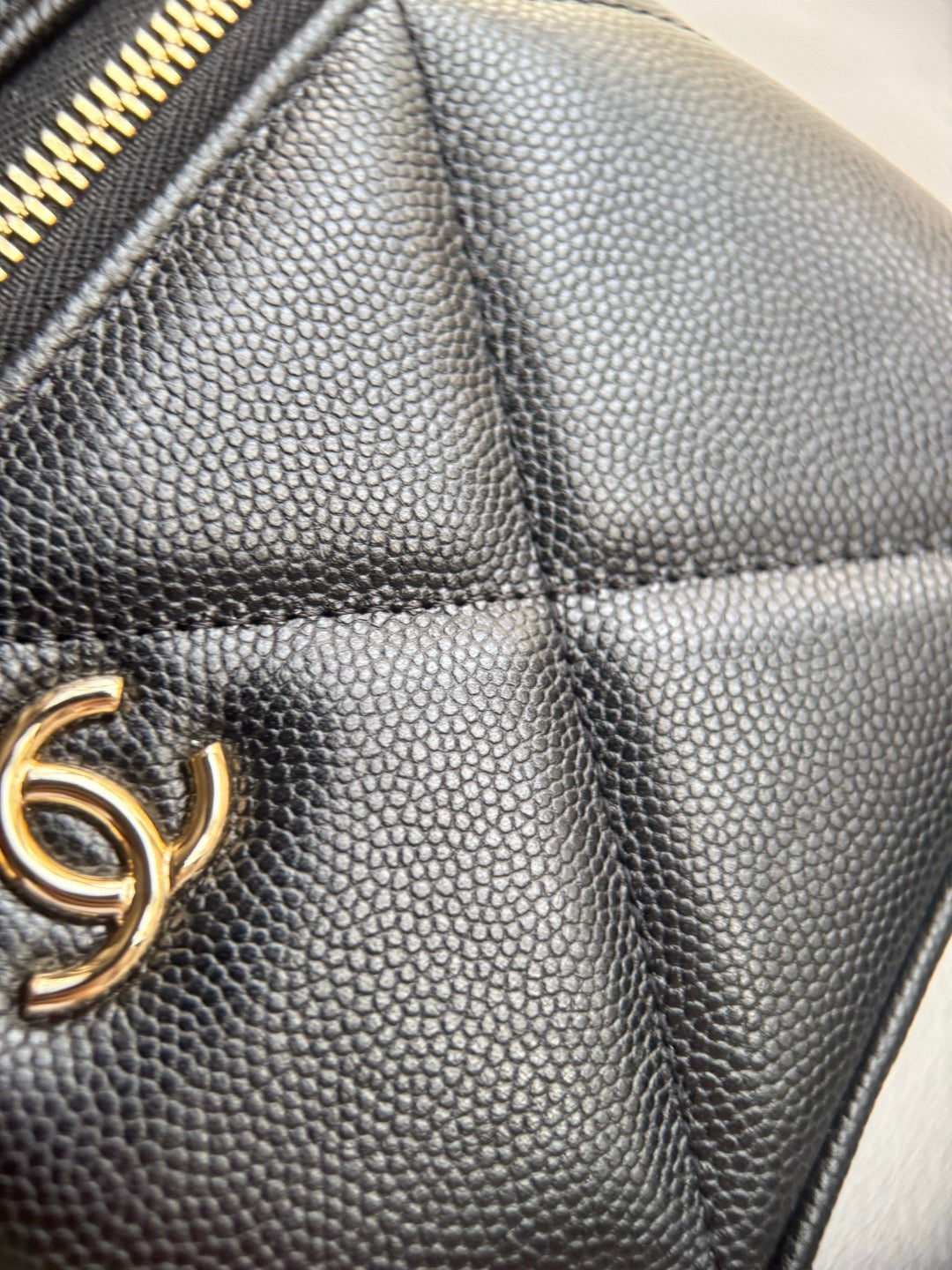 CHANEL-25KLP Bento Bag golden/sliver