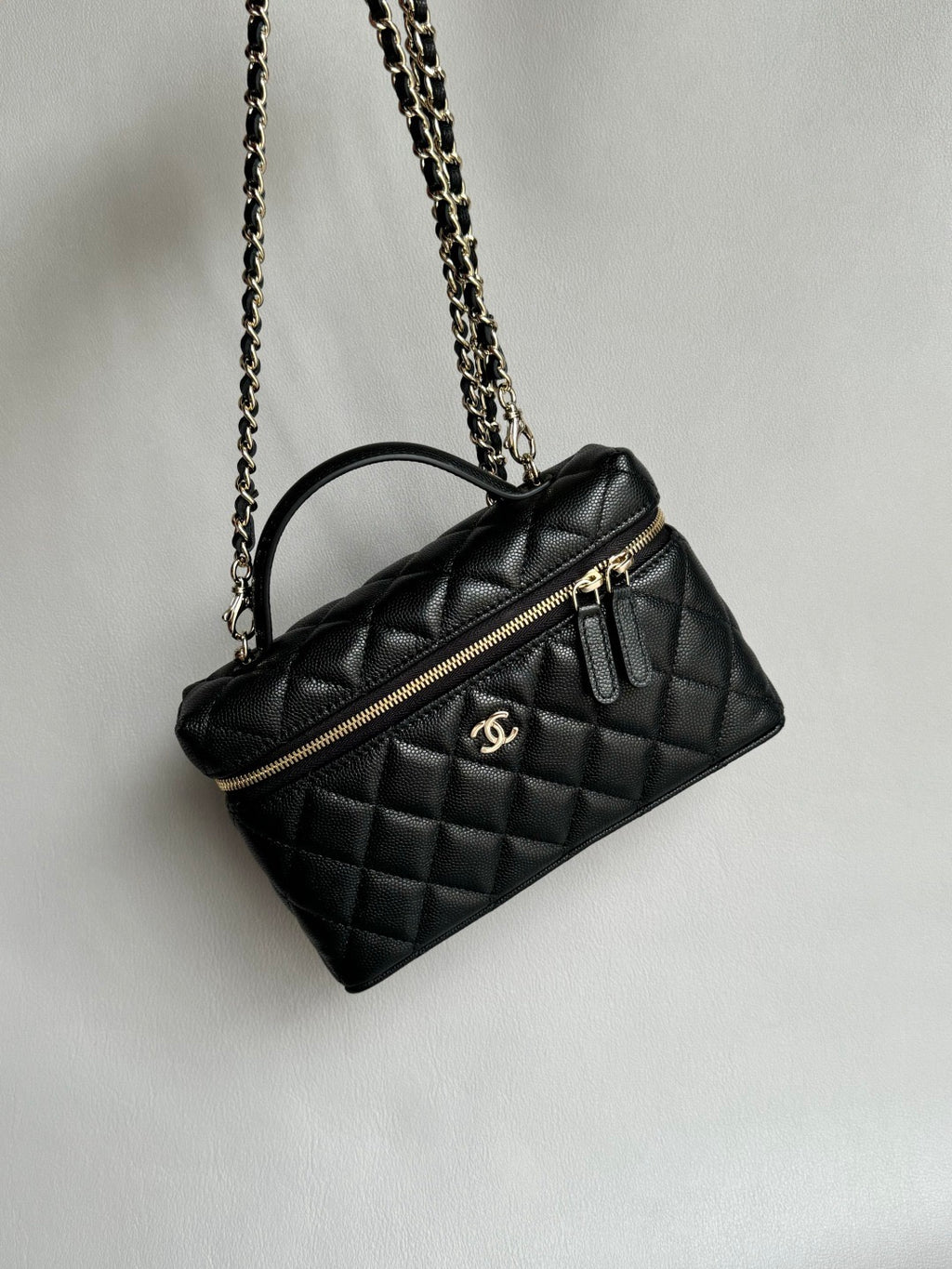 CHANEL-25K LP box golden/sliver