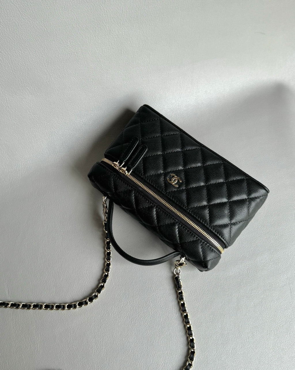 CHANEL-25K LP box golden/sliver