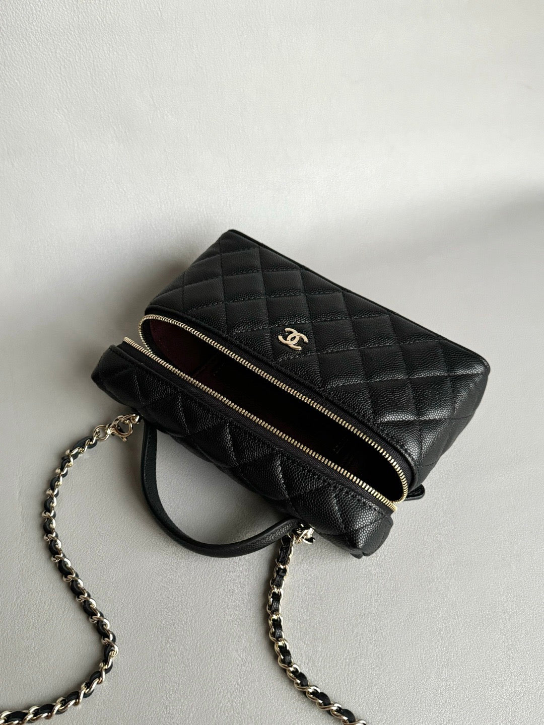CHANEL-25K LP box golden/sliver