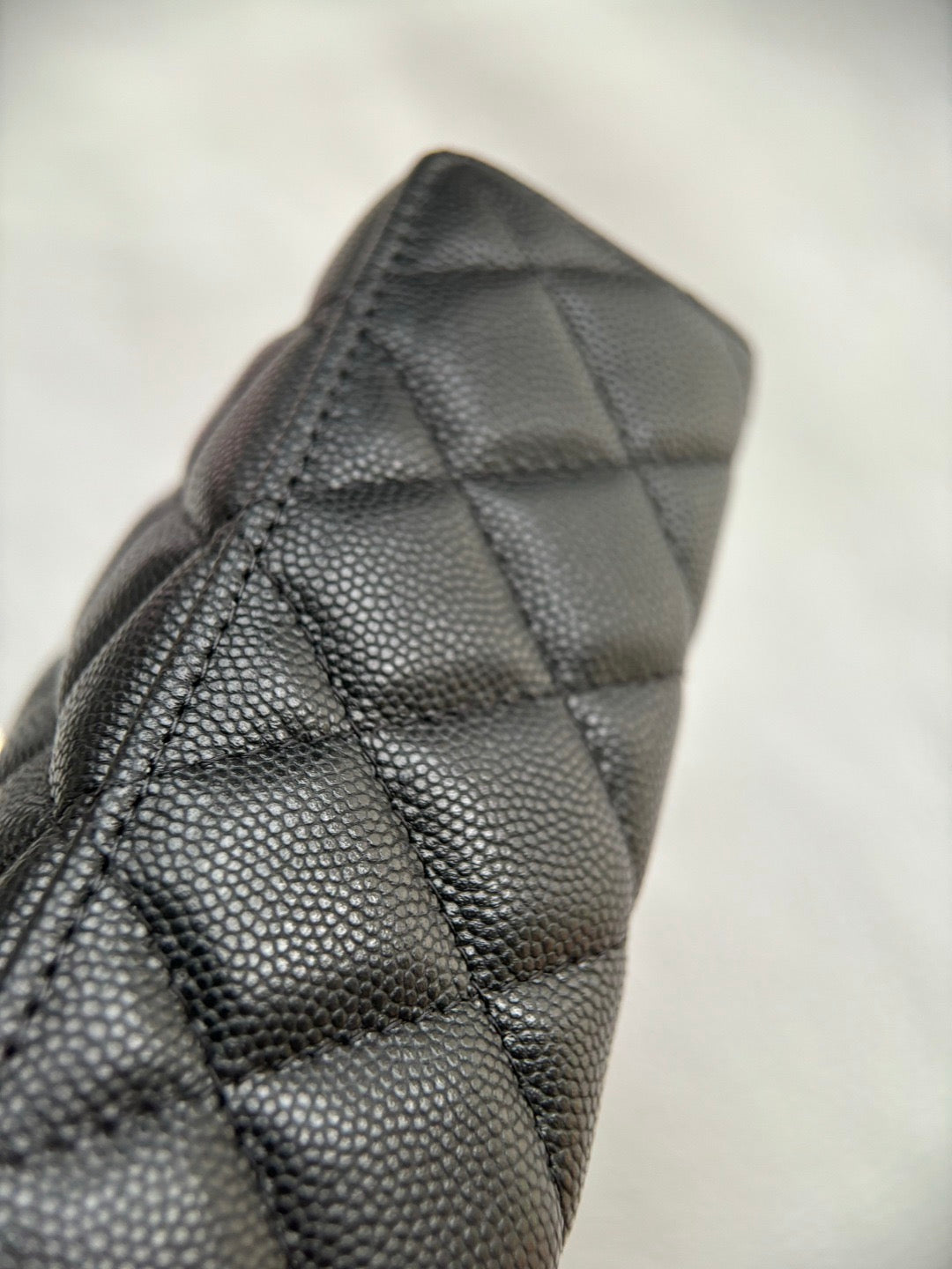 CHANEL-25K LP box golden/sliver