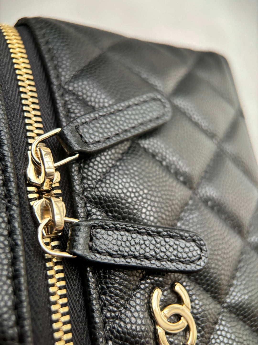 CHANEL-25K LP box golden/sliver