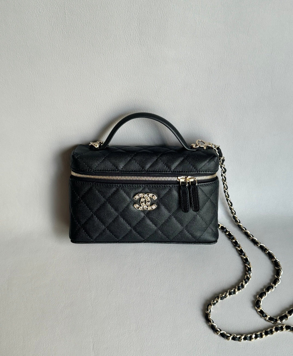 CHANEL-25P LP box golden/sliver