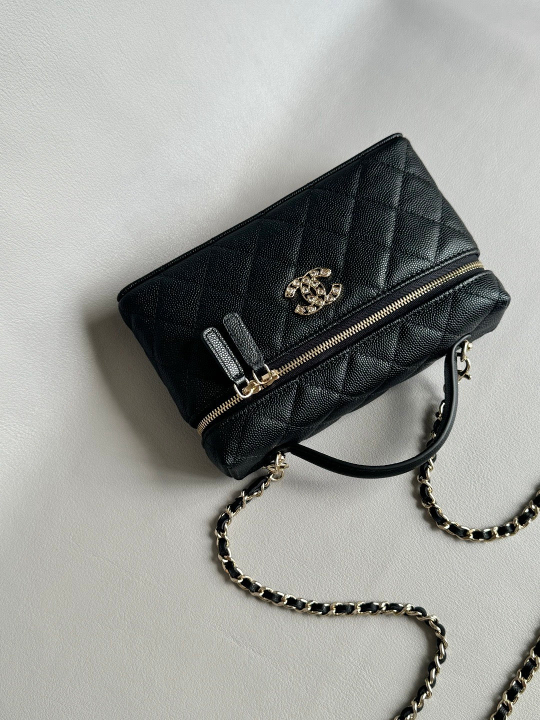 CHANEL-25P LP box golden/sliver