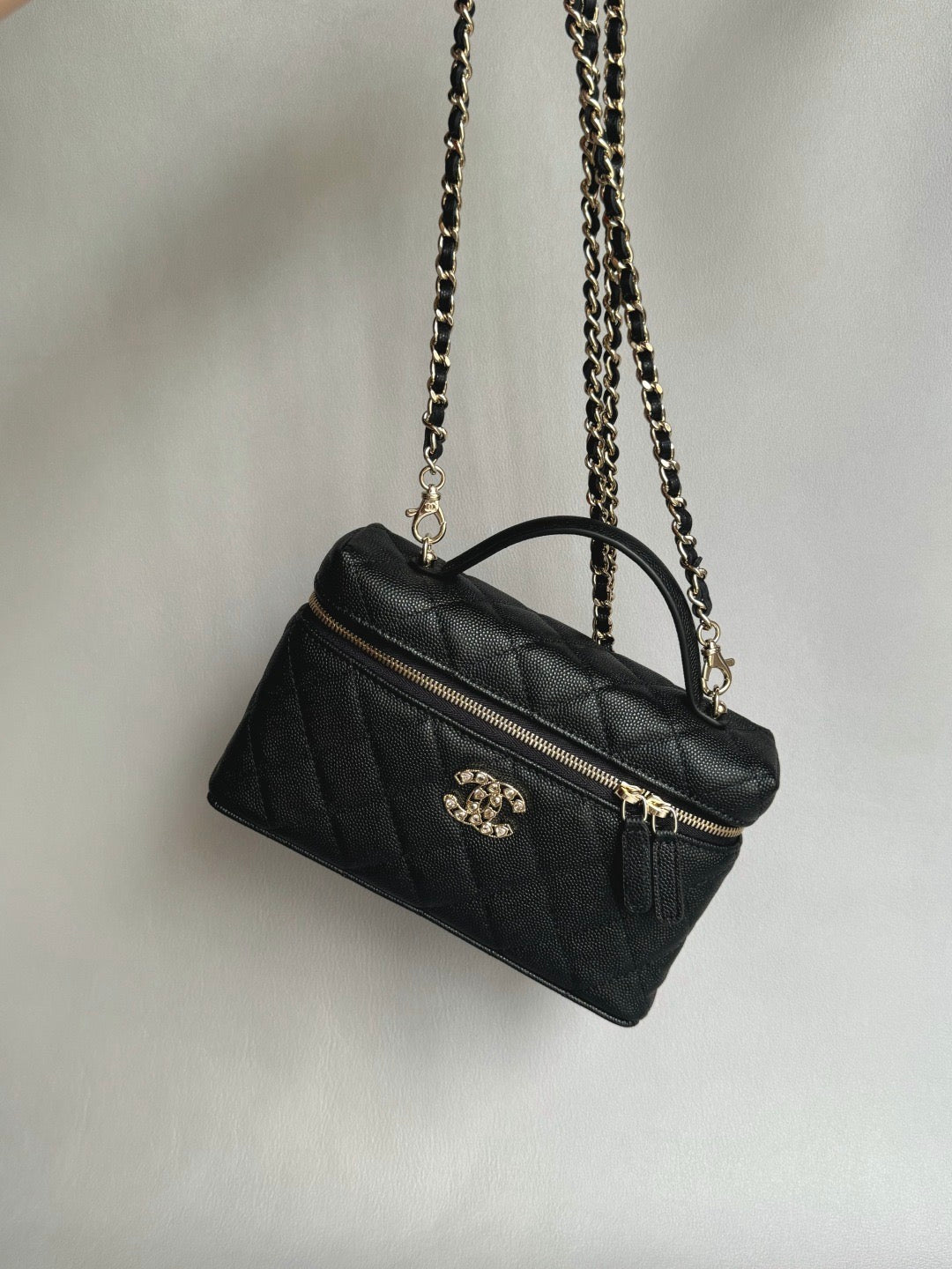 CHANEL-25P LP box golden/sliver