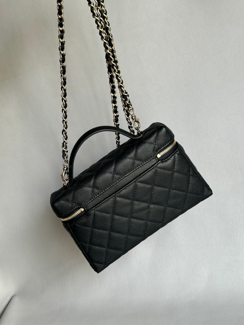 CHANEL-25P LP box golden/sliver