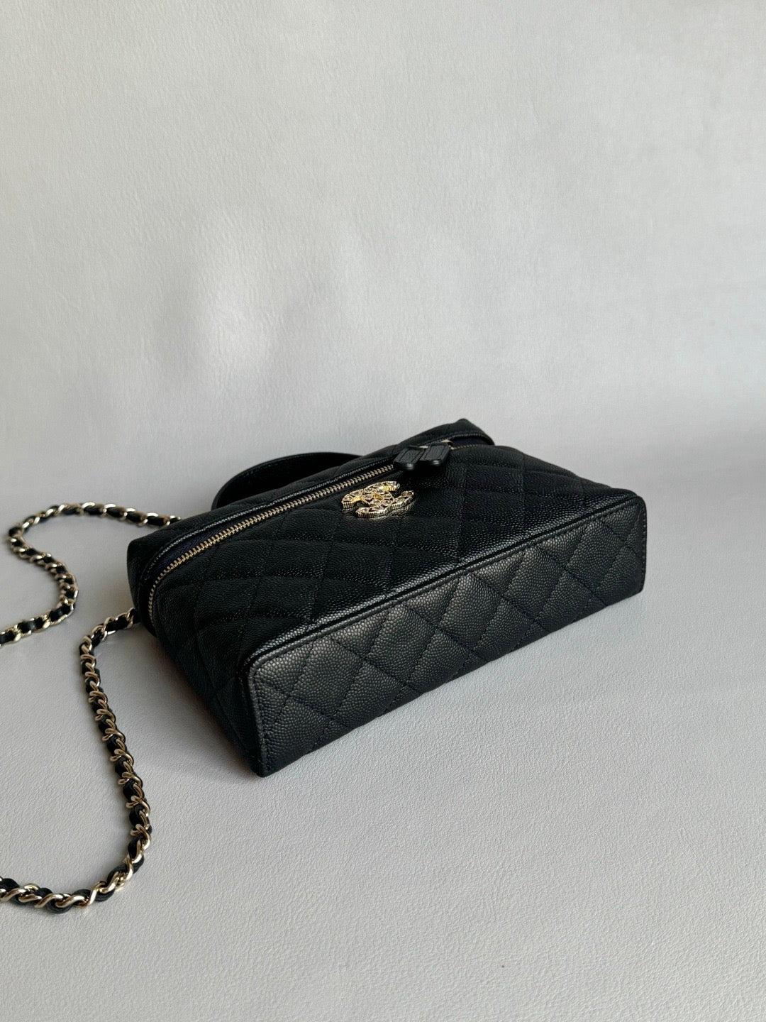 CHANEL-25P LP box golden/sliver