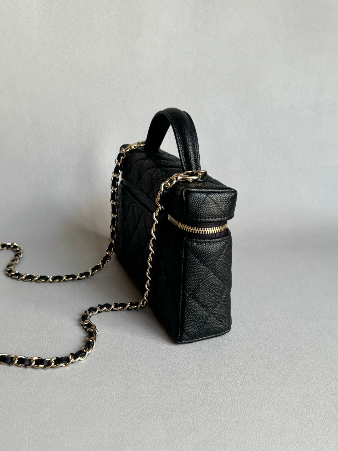 CHANEL-25P LP box golden/sliver