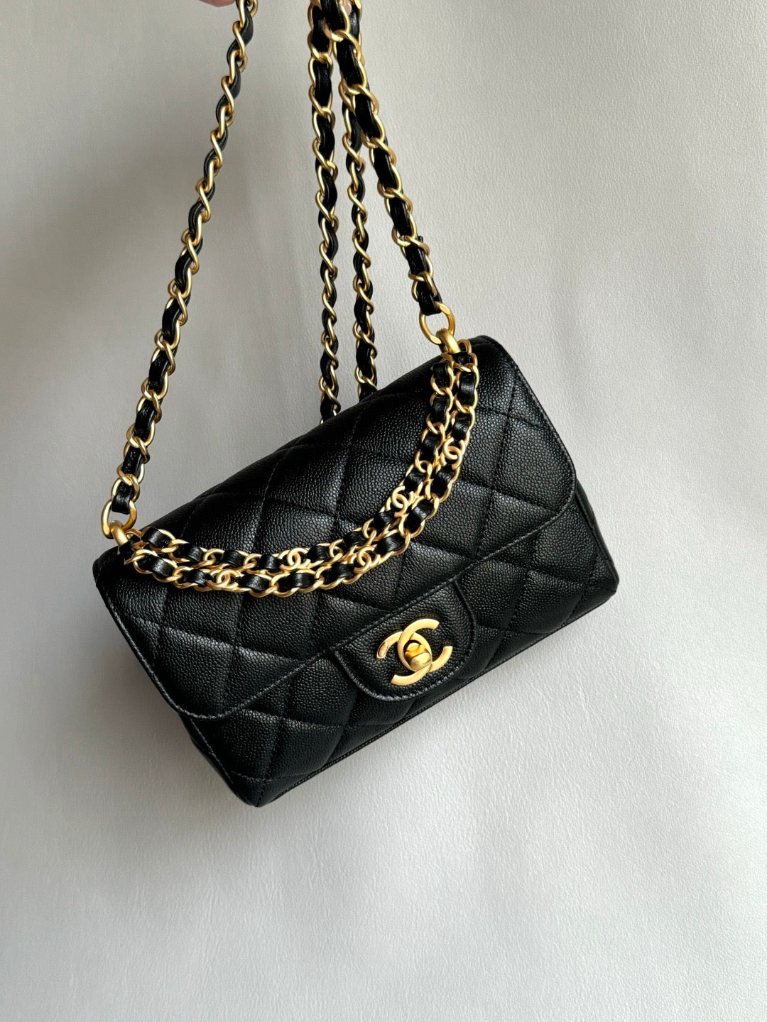 CHANEL-25B Handle BAG golden/sliver