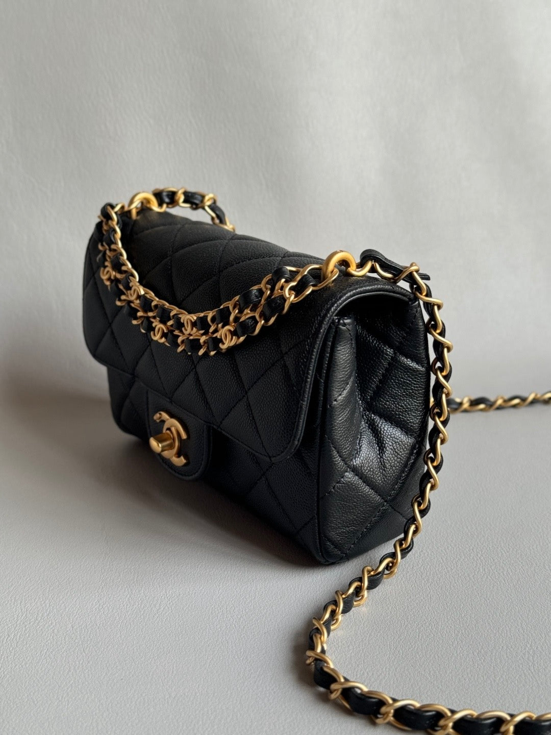 CHANEL-25B Handle BAG golden/sliver