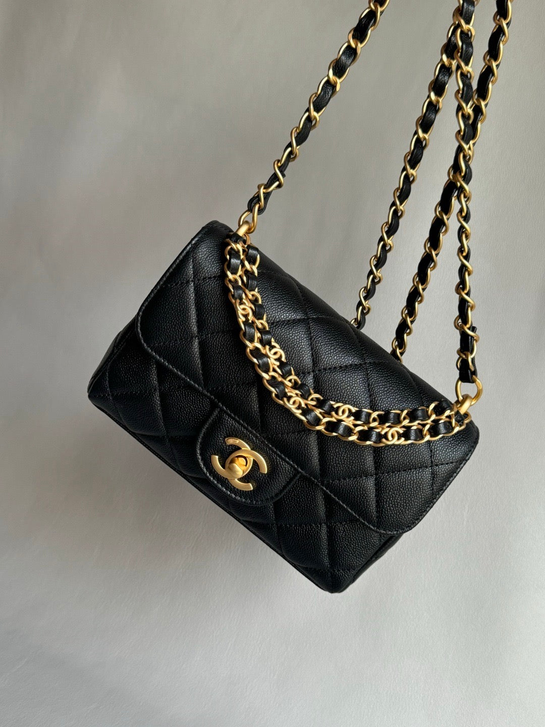 CHANEL-25B Handle BAG golden/sliver