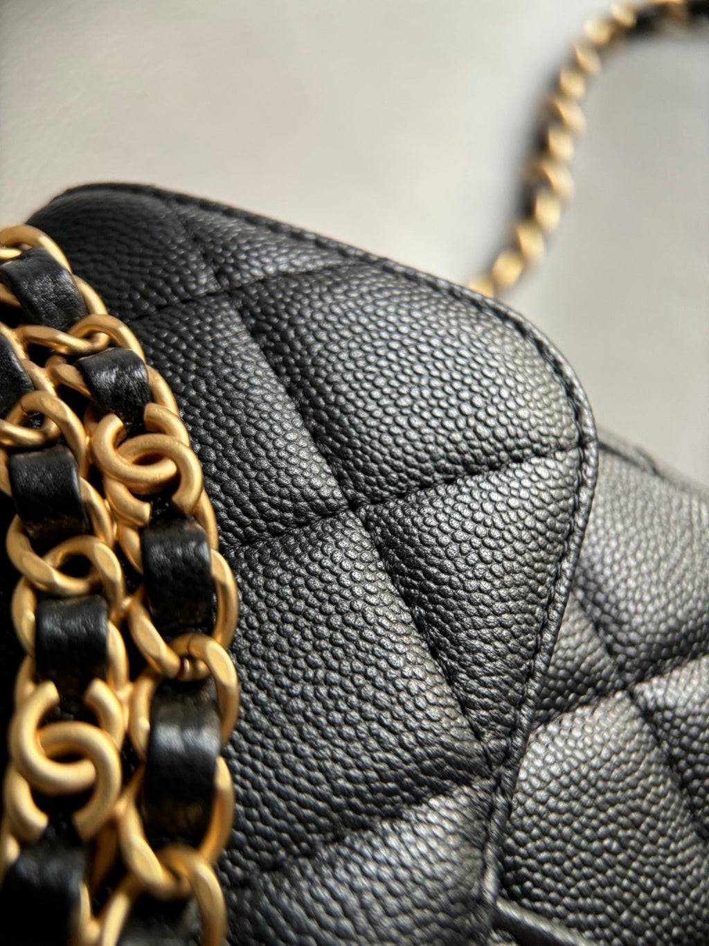 CHANEL-25B Handle BAG golden/sliver