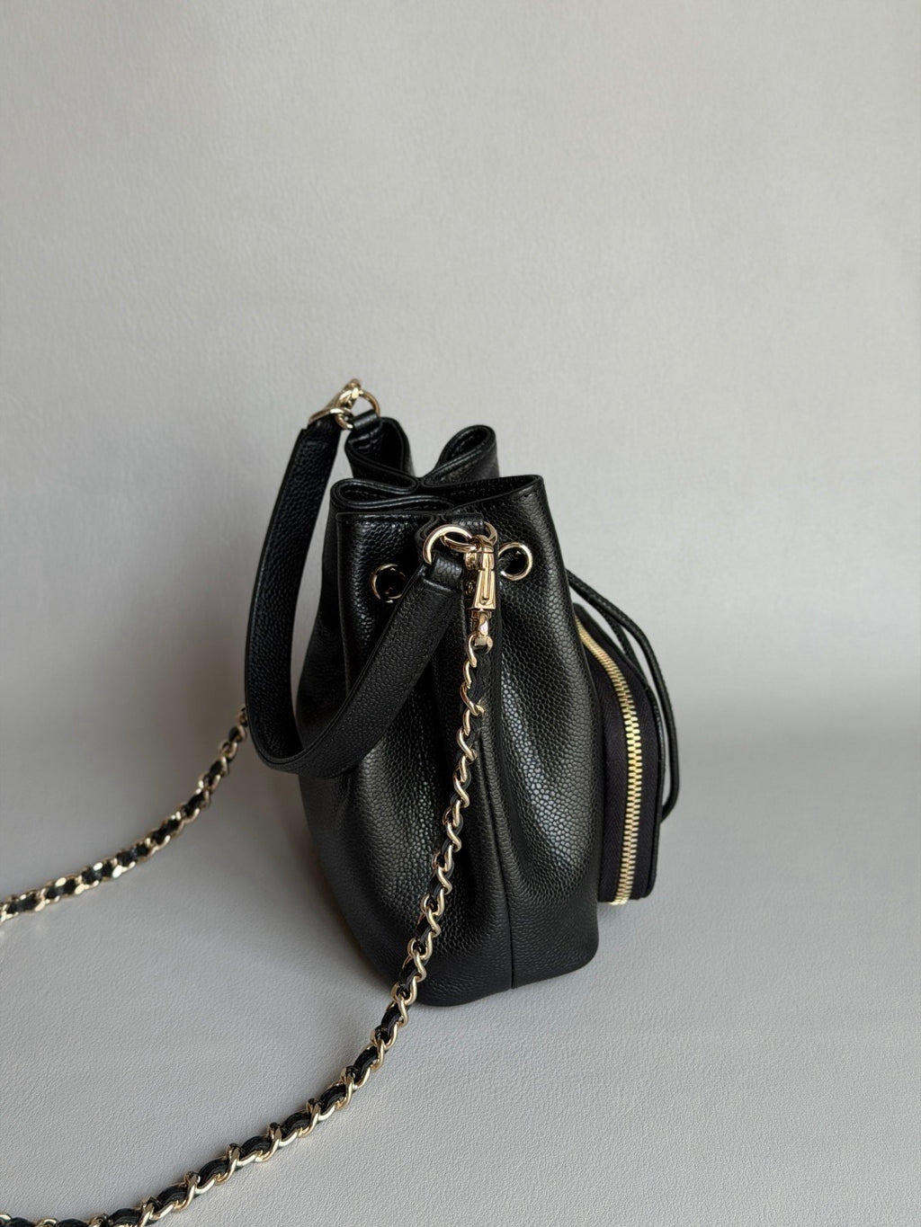 CHANEL-25B SMALL HOBO golden/sliver
