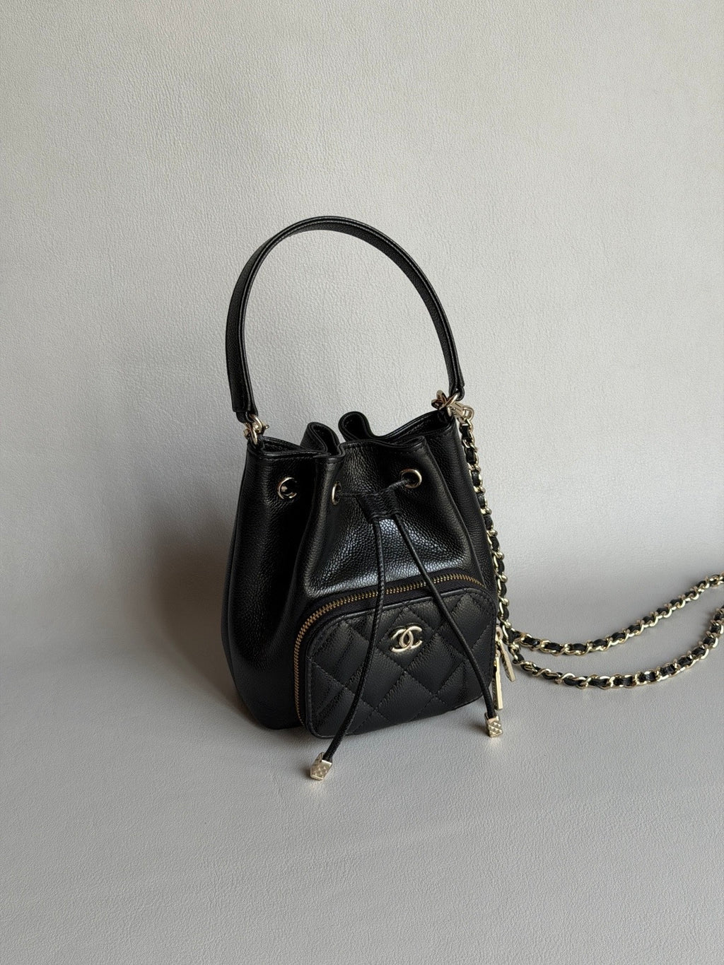 CHANEL-25B SMALL HOBO golden/sliver