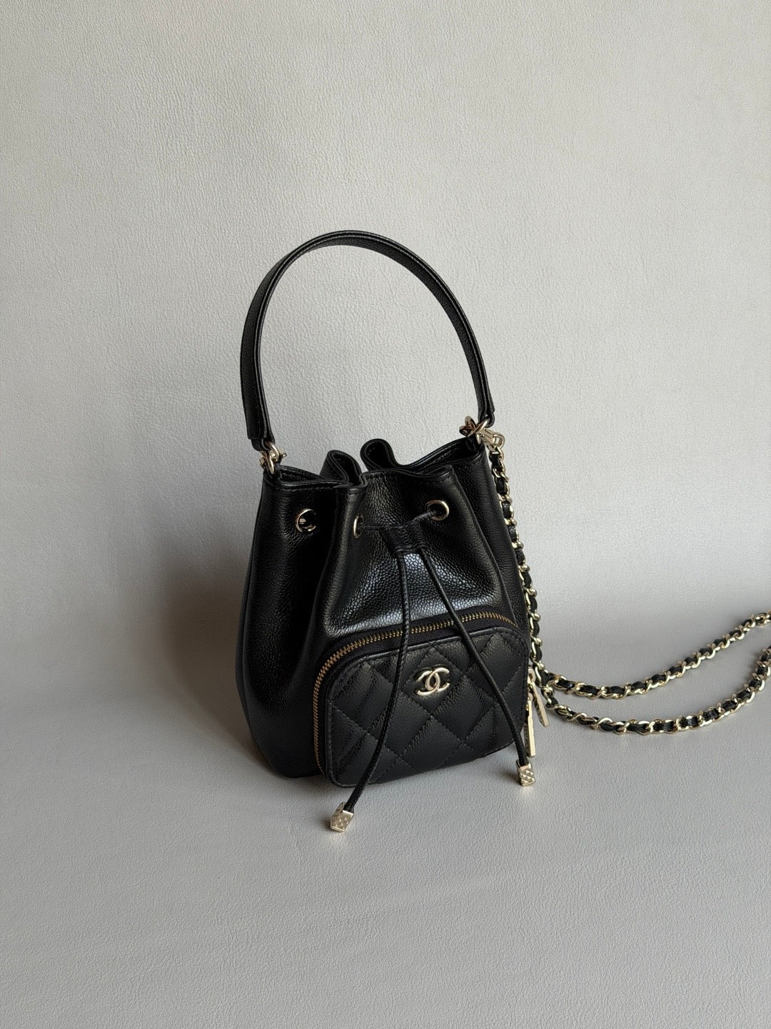 CHANEL-25B SMALL HOBO golden/sliver