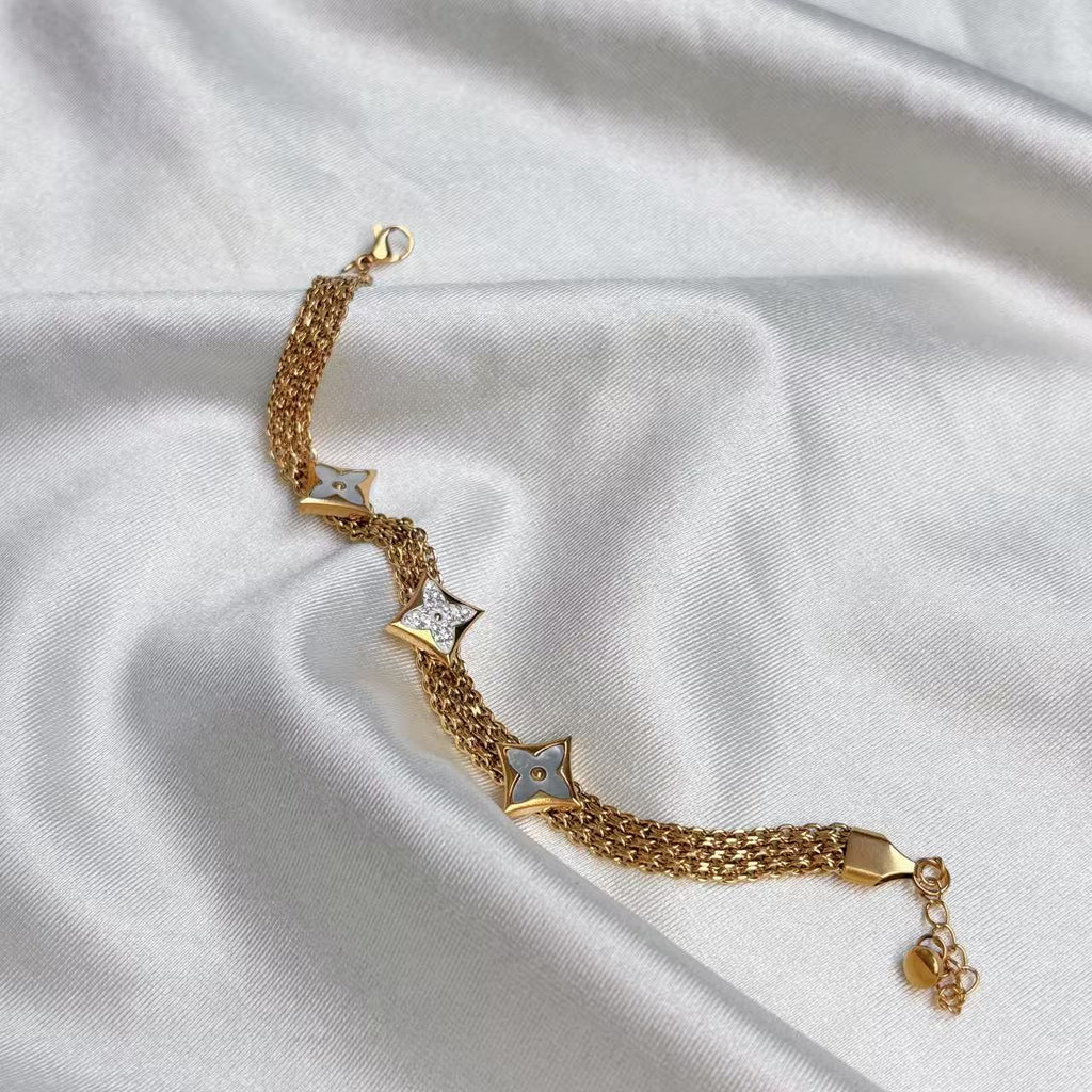 New exquisite bracelet metal flower design temperament versatile