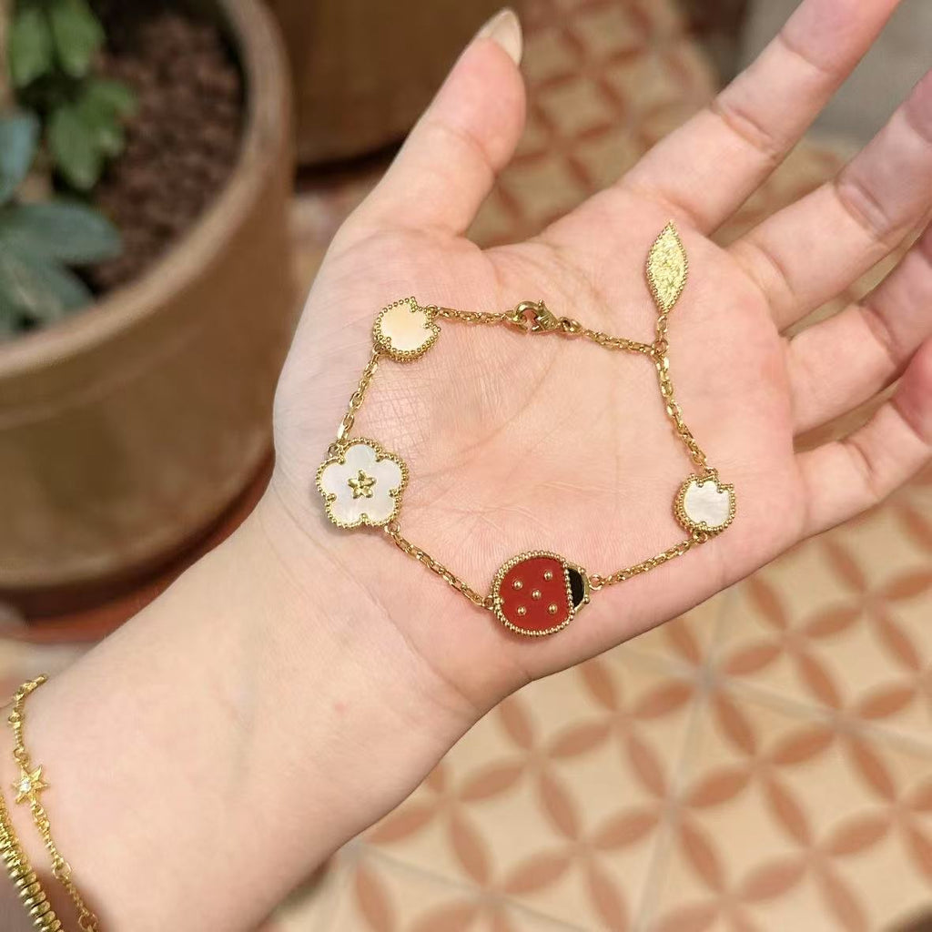 Red ladybug bracelet, seven-star ladybug bracelet, female animal style, niche light luxury bracelet