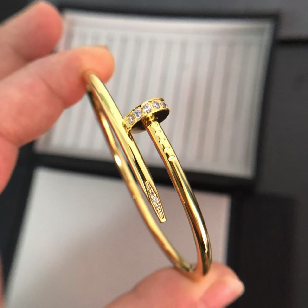 French retro shiny classic bracelet high-end light luxury bracelet