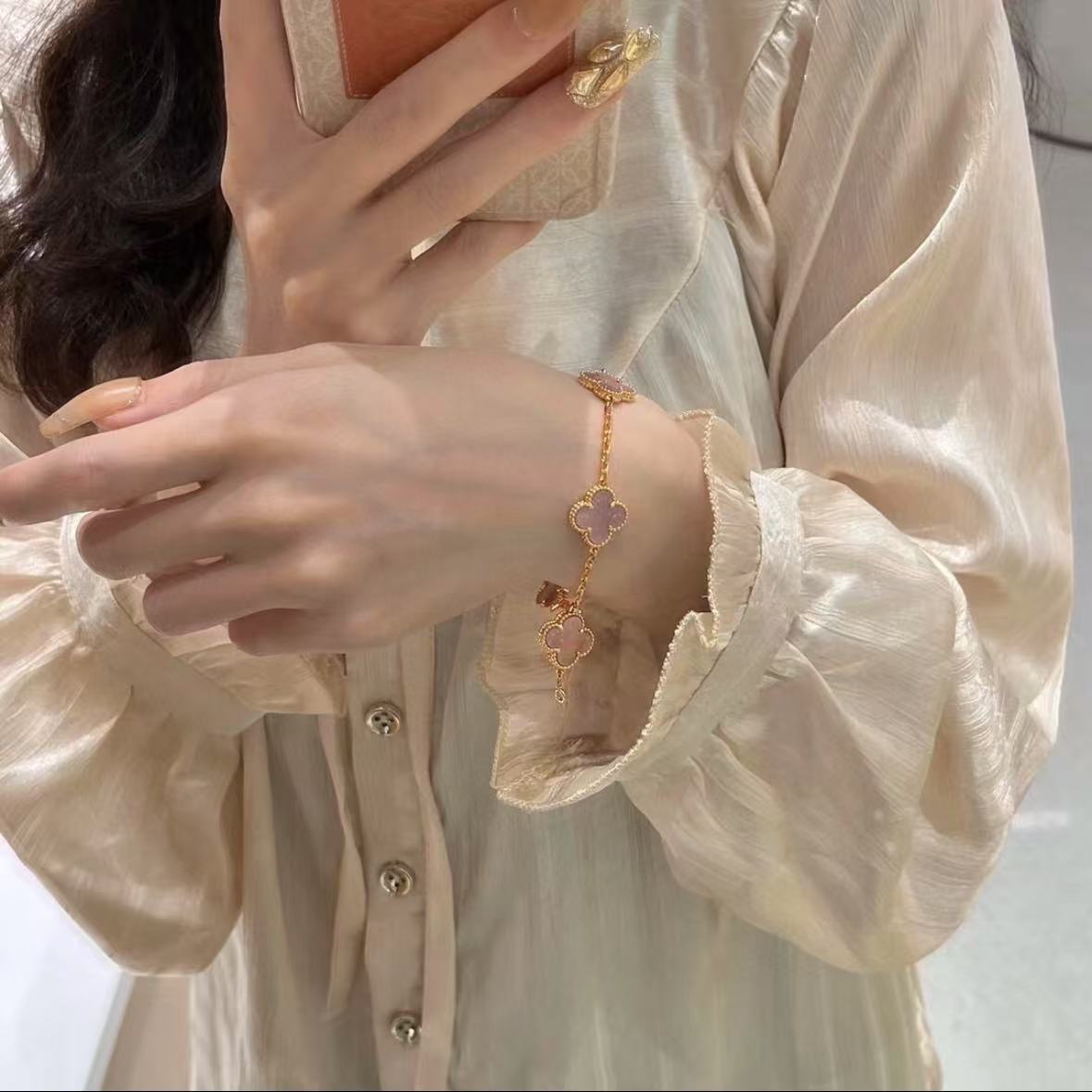 New pink double-sided four-leaf clover five-flower bracelet for women's diy light luxury four-leaf clover titanium steel jewelry