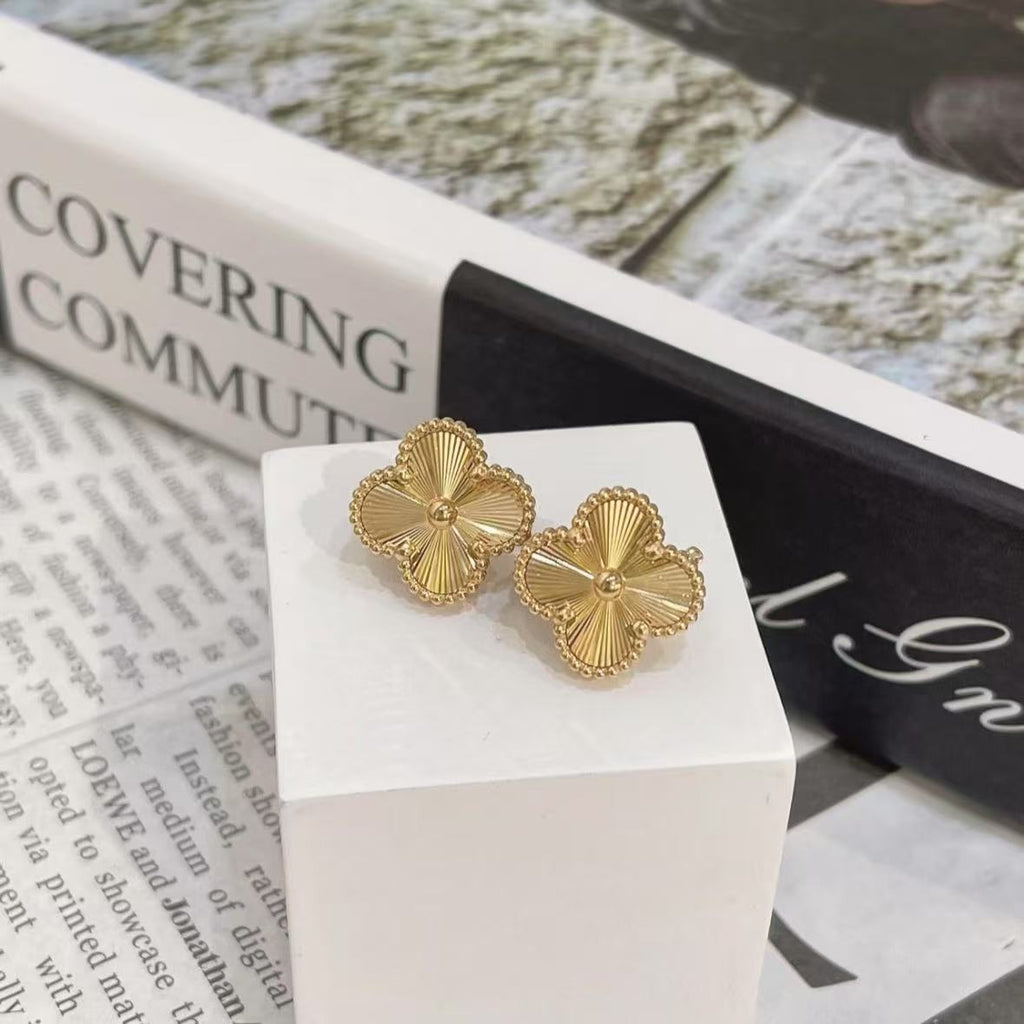 New golden  four-leaf clover five-flower set for women's diy light luxury four-leaf clover titanium steel jewelry