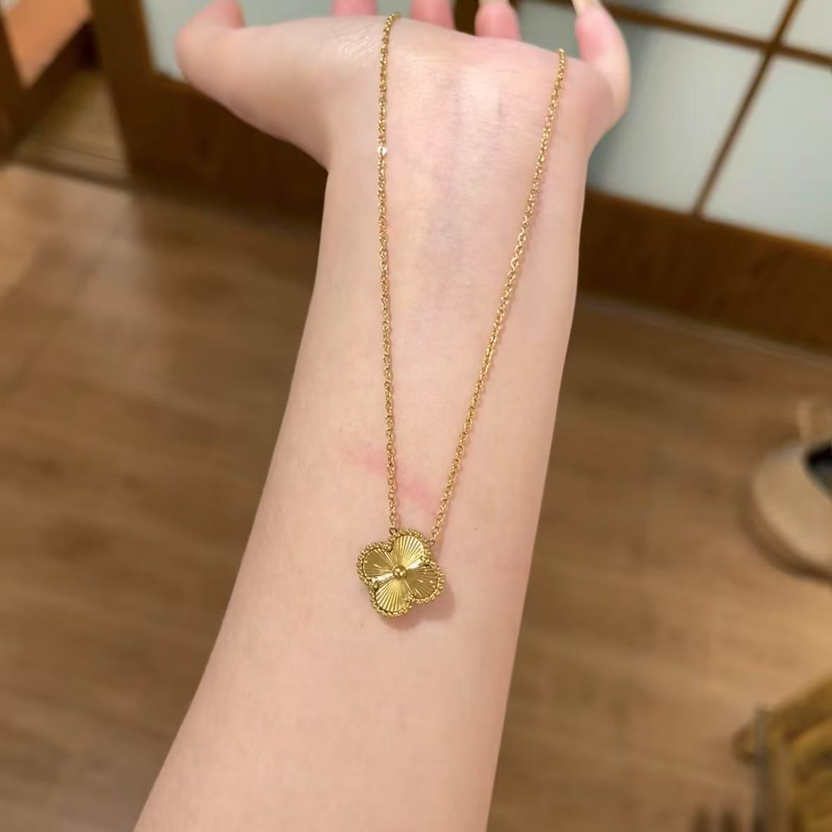 New golden  four-leaf clover five-flower set for women's diy light luxury four-leaf clover titanium steel jewelry