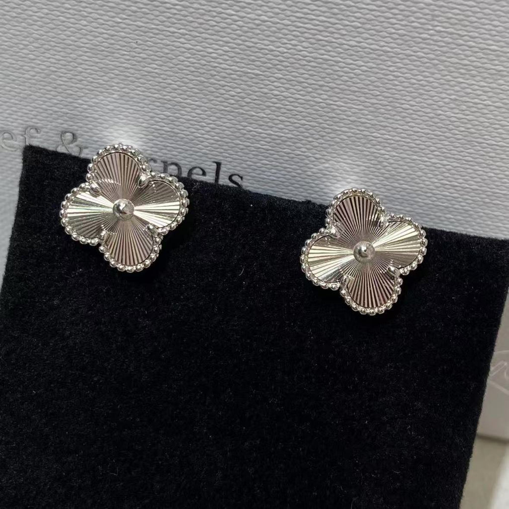 New silver four-leaf clover five-flower set for women's diylight luxury four-leaf clover titanium steel jewelry