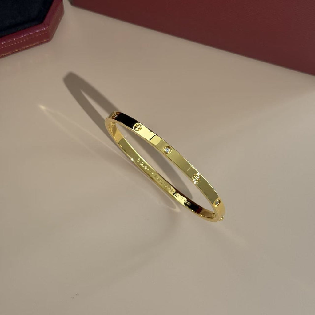 New titanium steel bracelet with snap nails, stainless steel wristband and diamond version