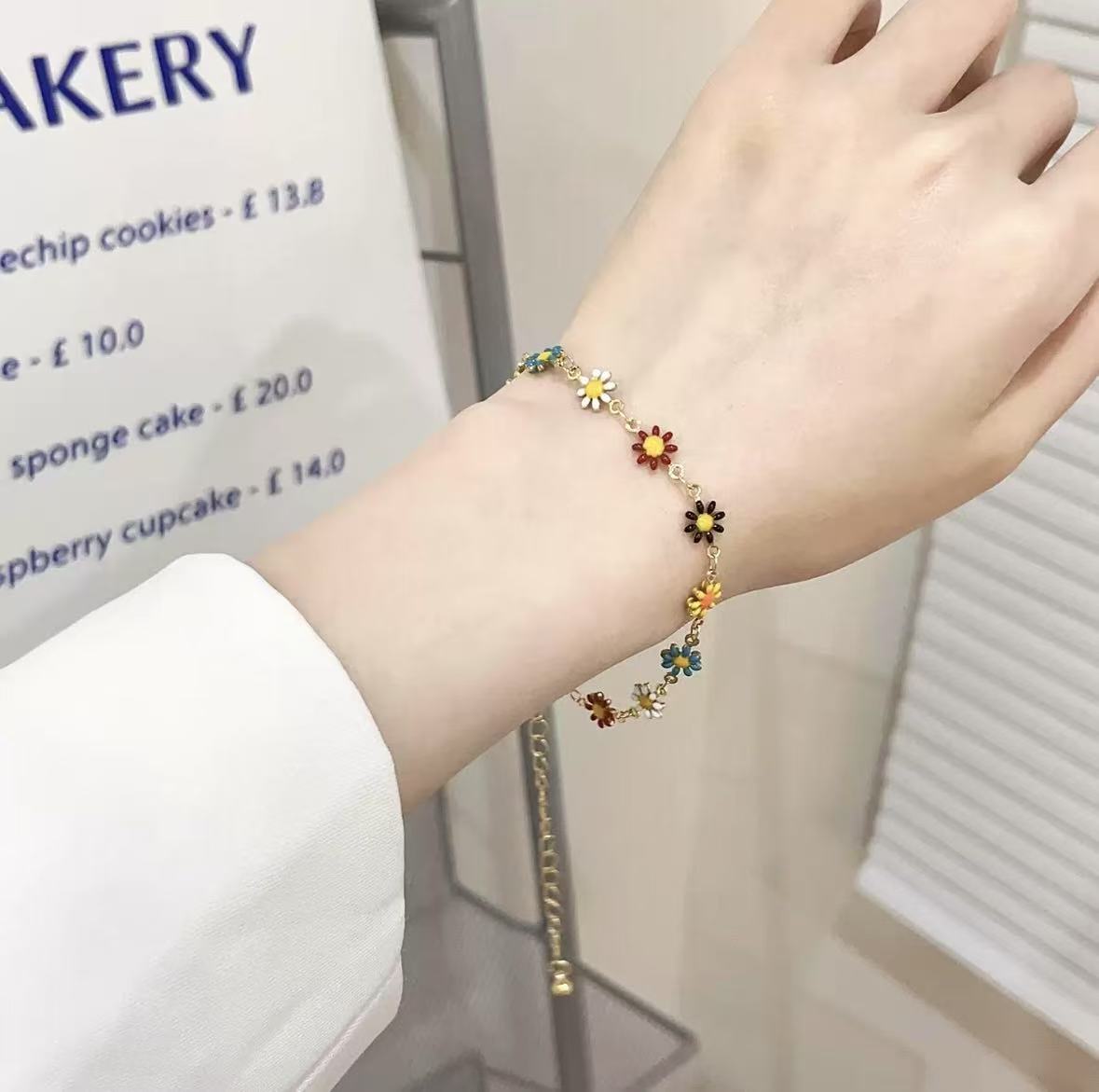 FENGSHUI - 40-Vintage color Dopamine Daisy Necklace women's 2024 new light luxury clavicle chain Korean flower choker temperament