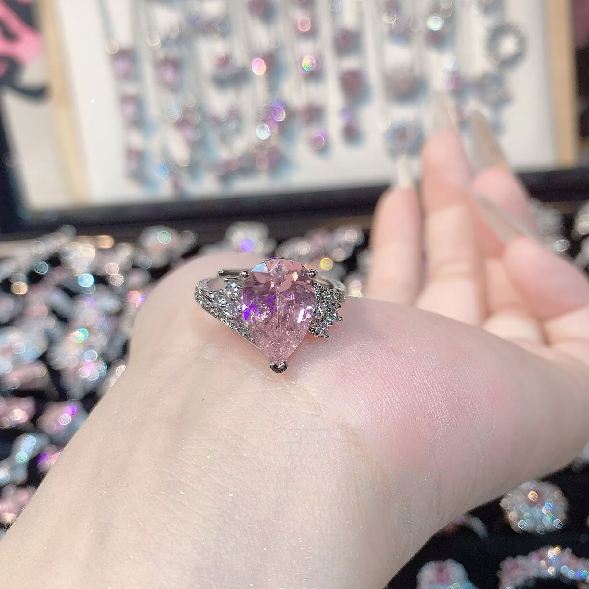 FENG SHUI - 32 Explosive high carbon diamond high quality ultra flash cherry blossom powder zirconium female ring collection advanced design sense ring