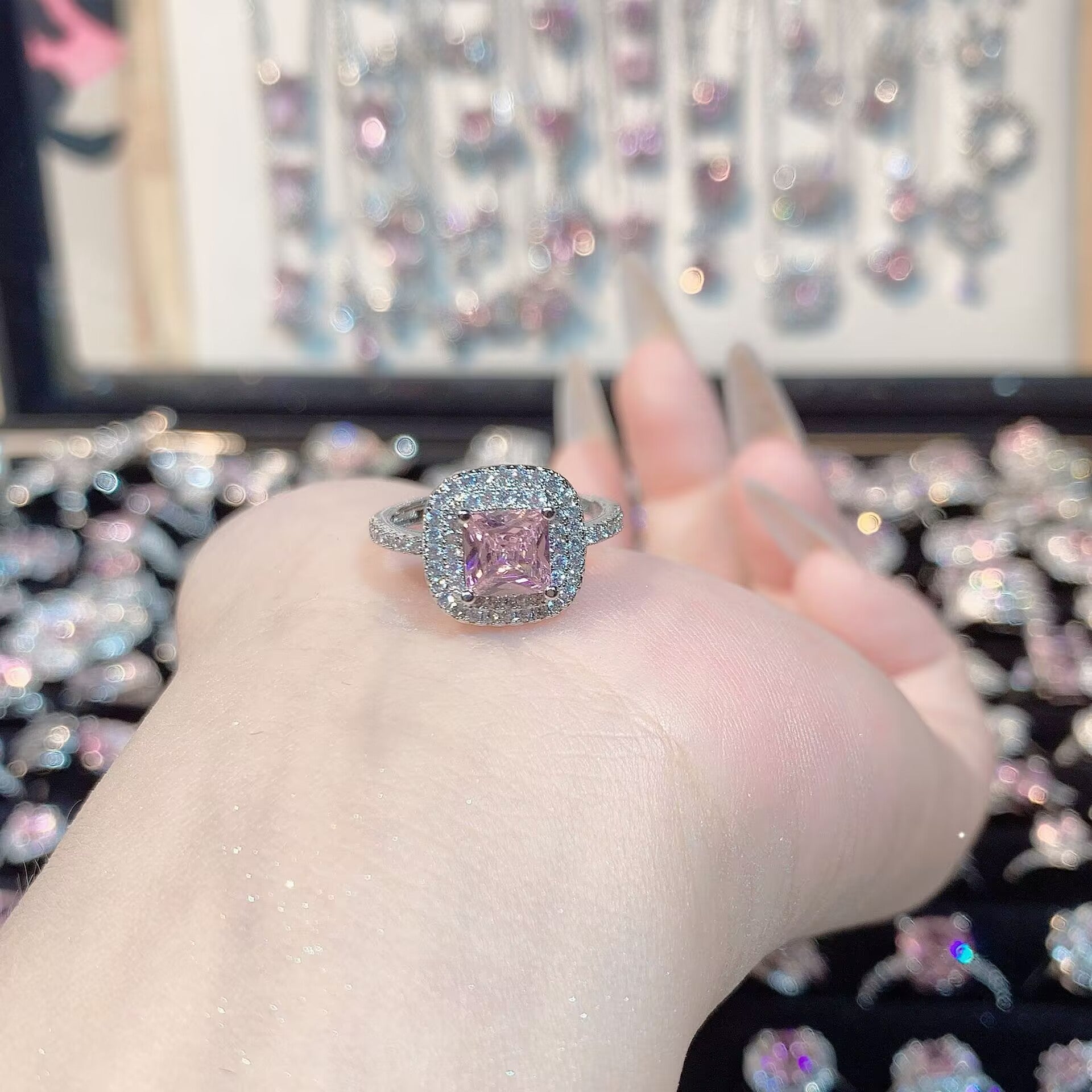 FENG SHUI - 32 Explosive high carbon diamond high quality ultra flash cherry blossom powder zirconium female ring collection advanced design sense ring