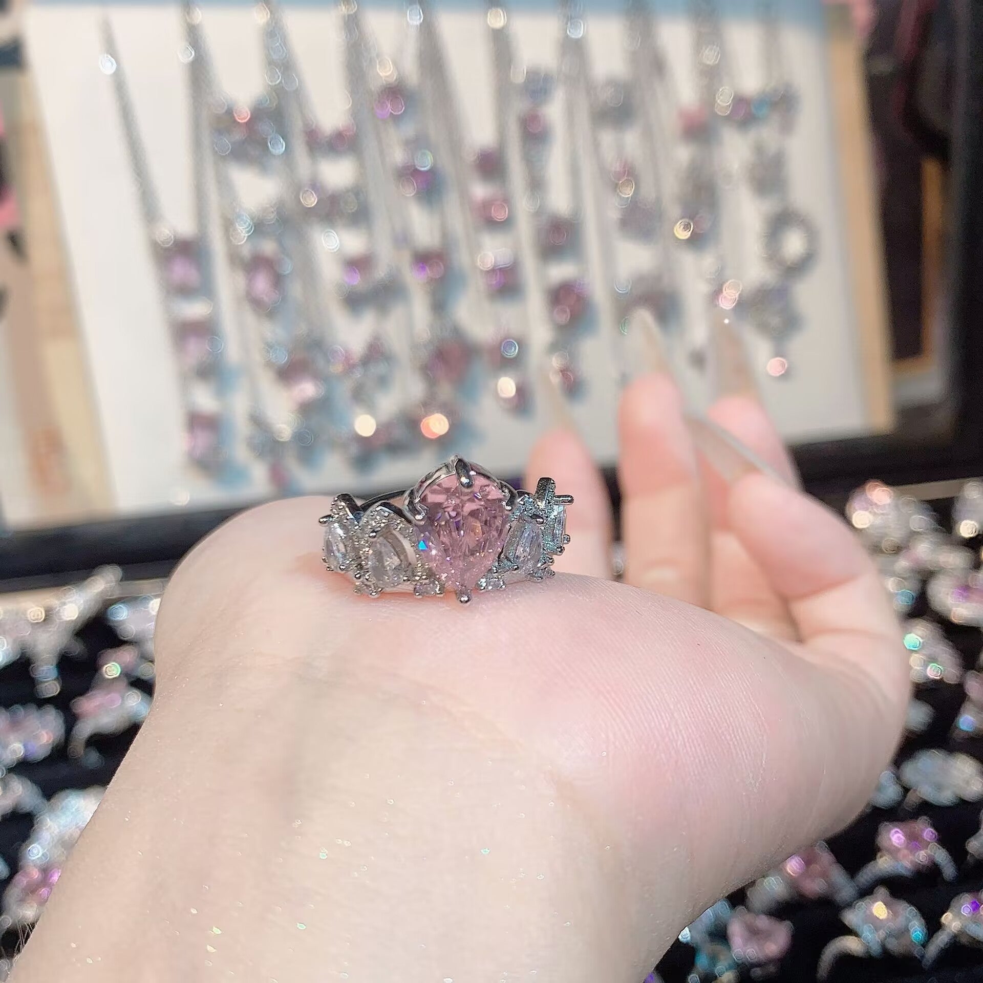 FENG SHUI - 32 Explosive high carbon diamond high quality ultra flash cherry blossom powder zirconium female ring collection advanced design sense ring