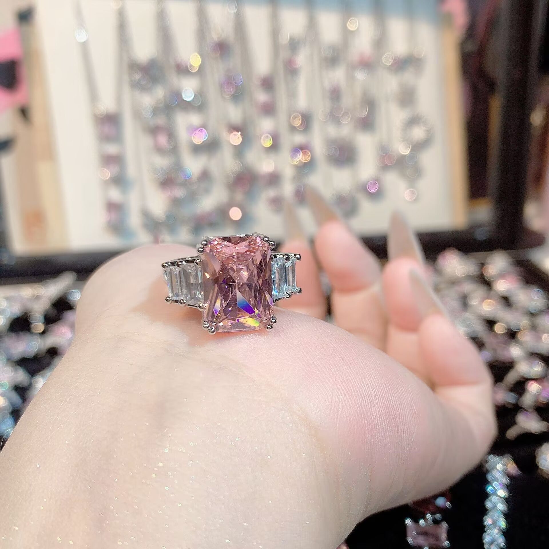 FENG SHUI - 32 Explosive high carbon diamond high quality ultra flash cherry blossom powder zirconium female ring collection advanced design sense ring