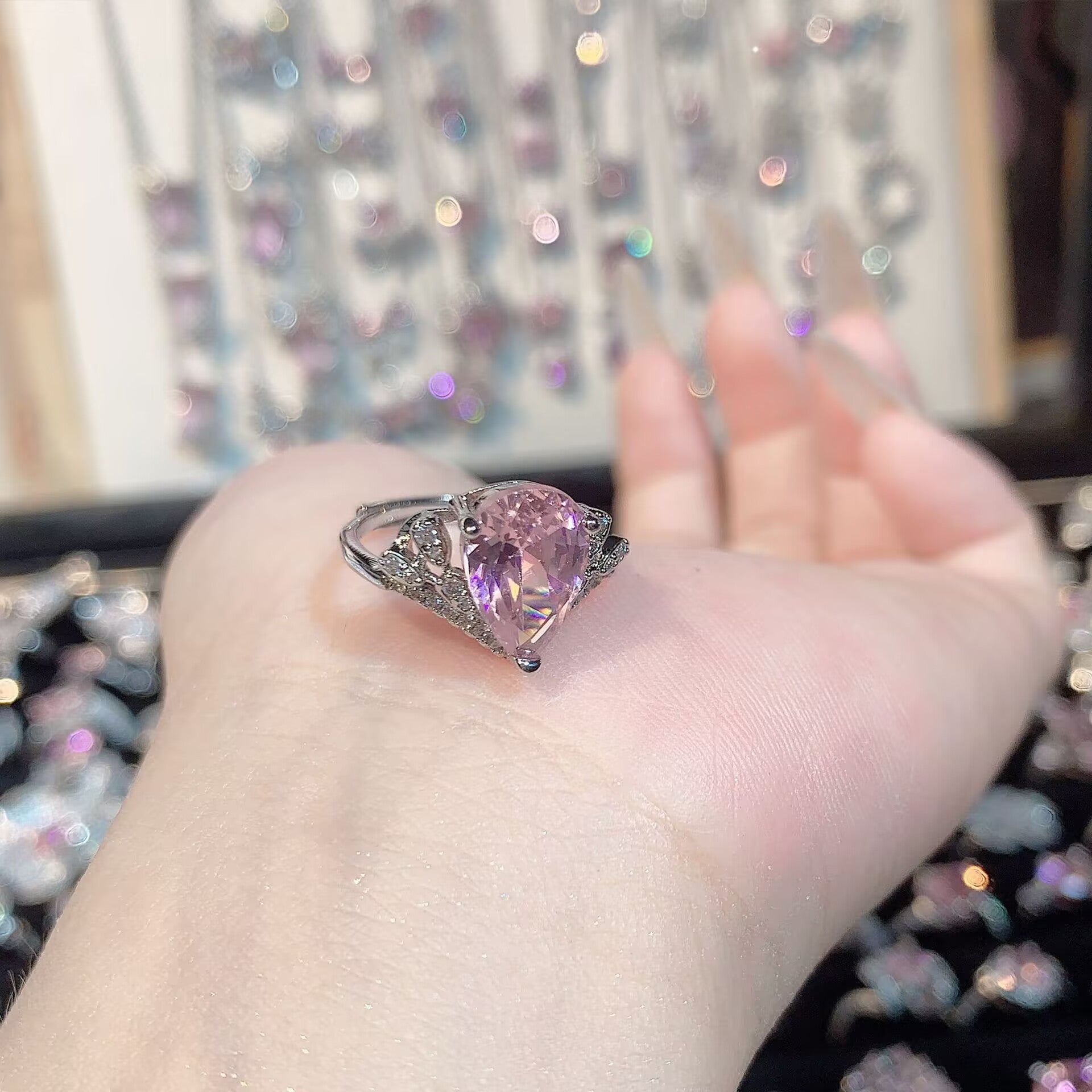 FENG SHUI - 32 Explosive high carbon diamond high quality ultra flash cherry blossom powder zirconium female ring collection advanced design sense ring