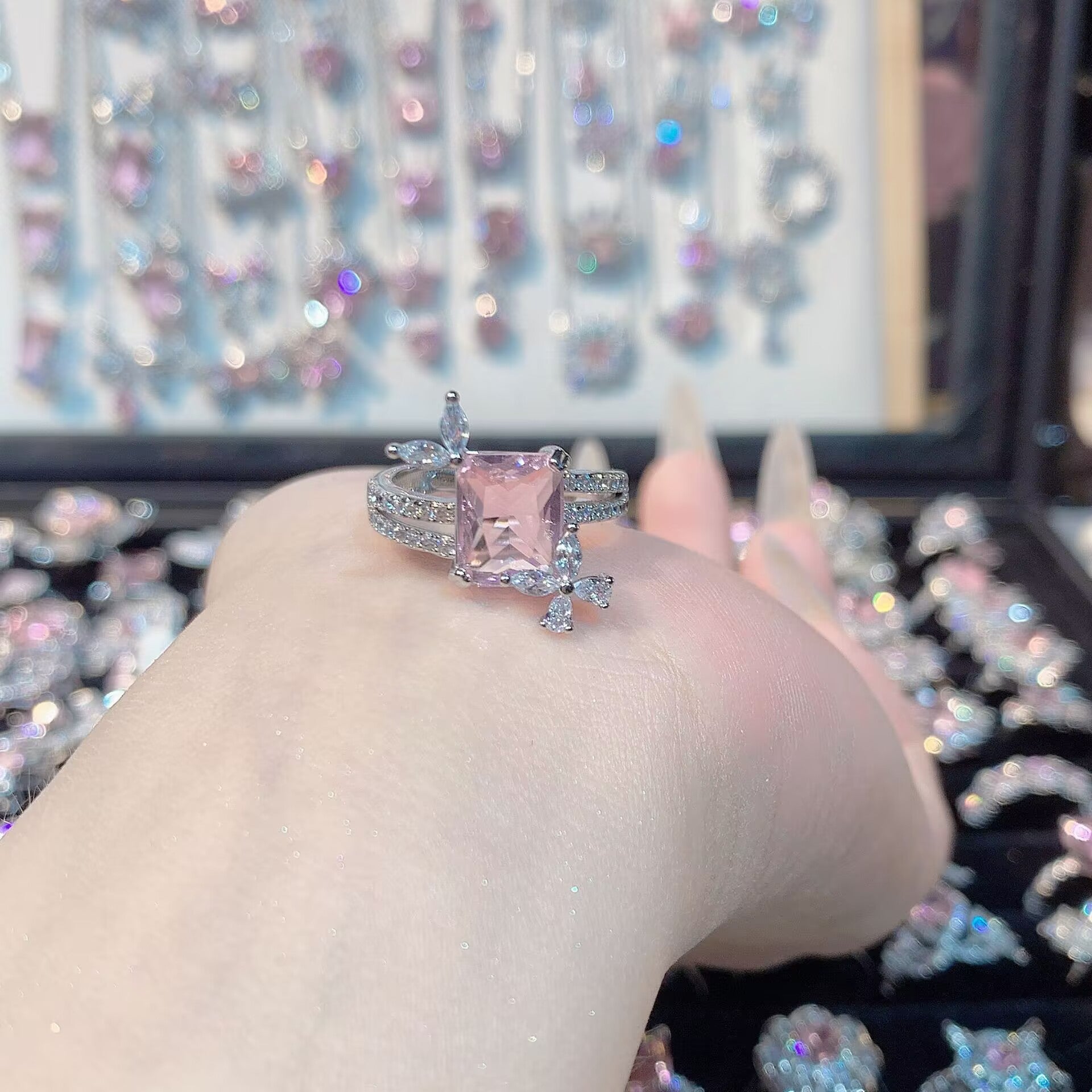 FENG SHUI - 32 Explosive high carbon diamond high quality ultra flash cherry blossom powder zirconium female ring collection advanced design sense ring