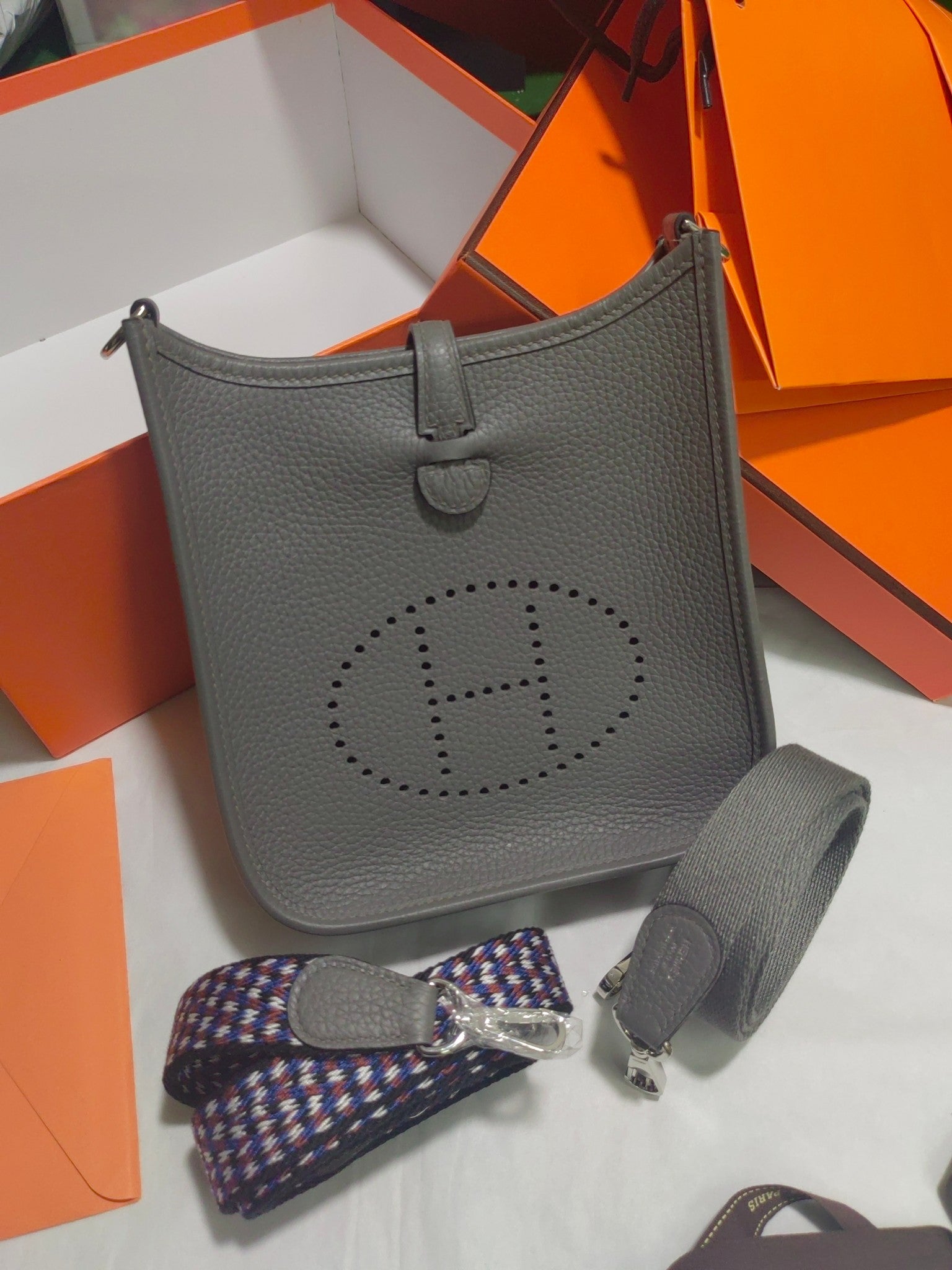 Evelyne mini-Clemence