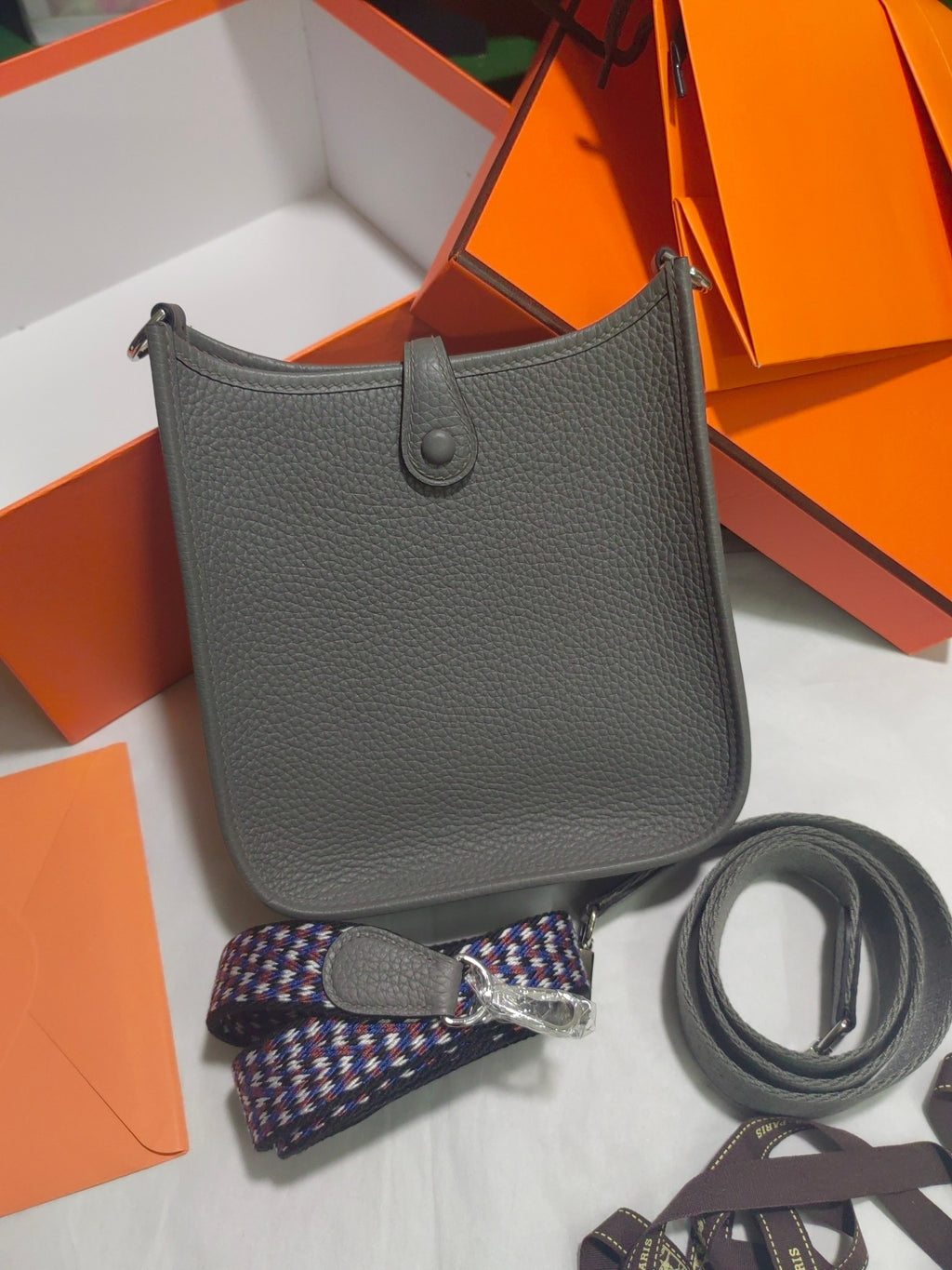 Evelyne mini-Clemence