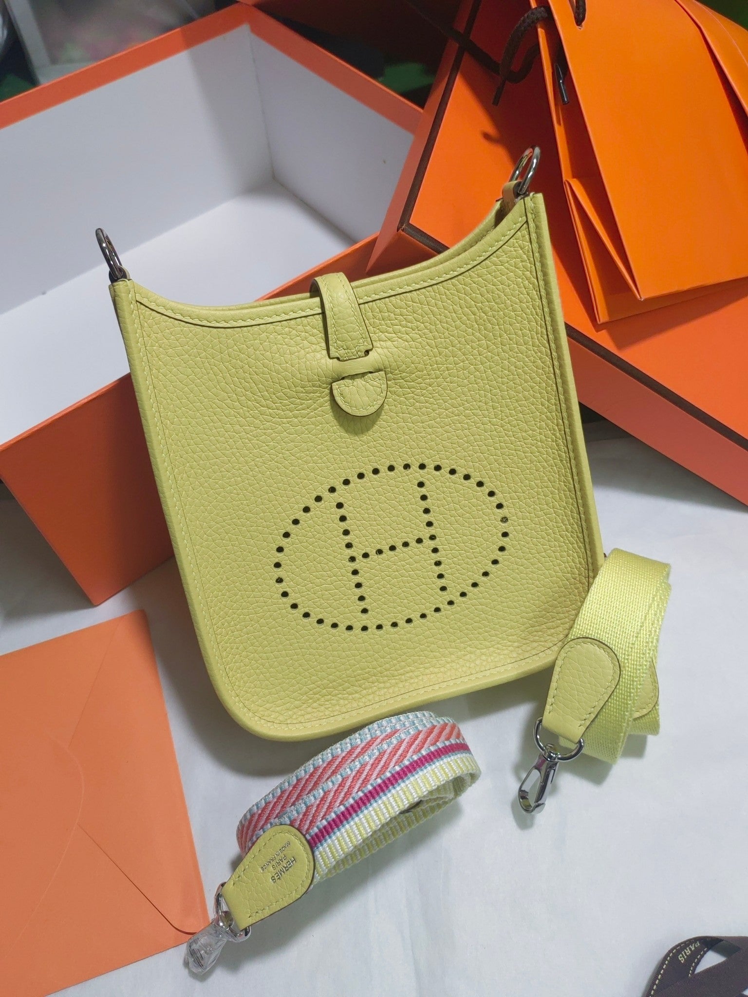 Evelyne mini-Clemence