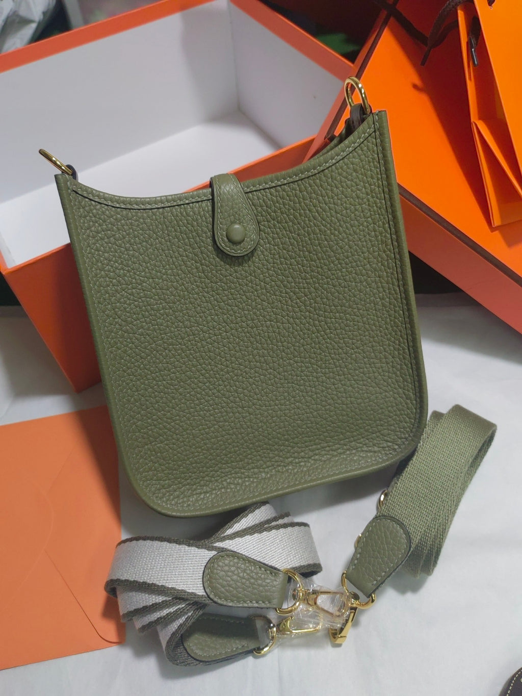 Evelyne mini-Clemence