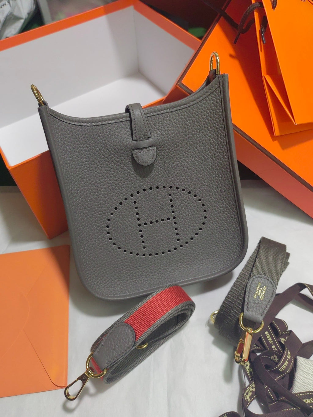 Evelyne mini-Clemence