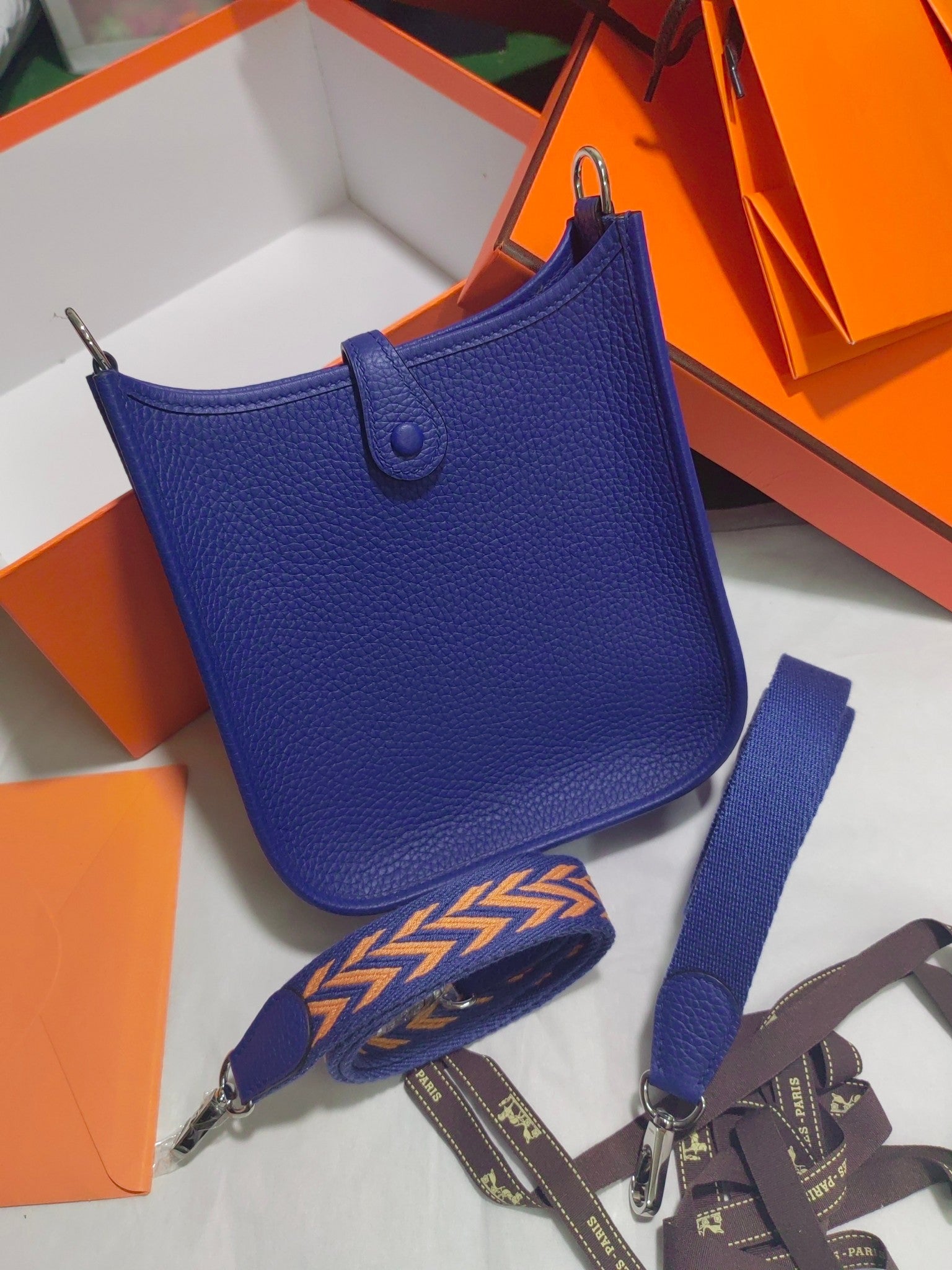 Evelyne mini-Clemence