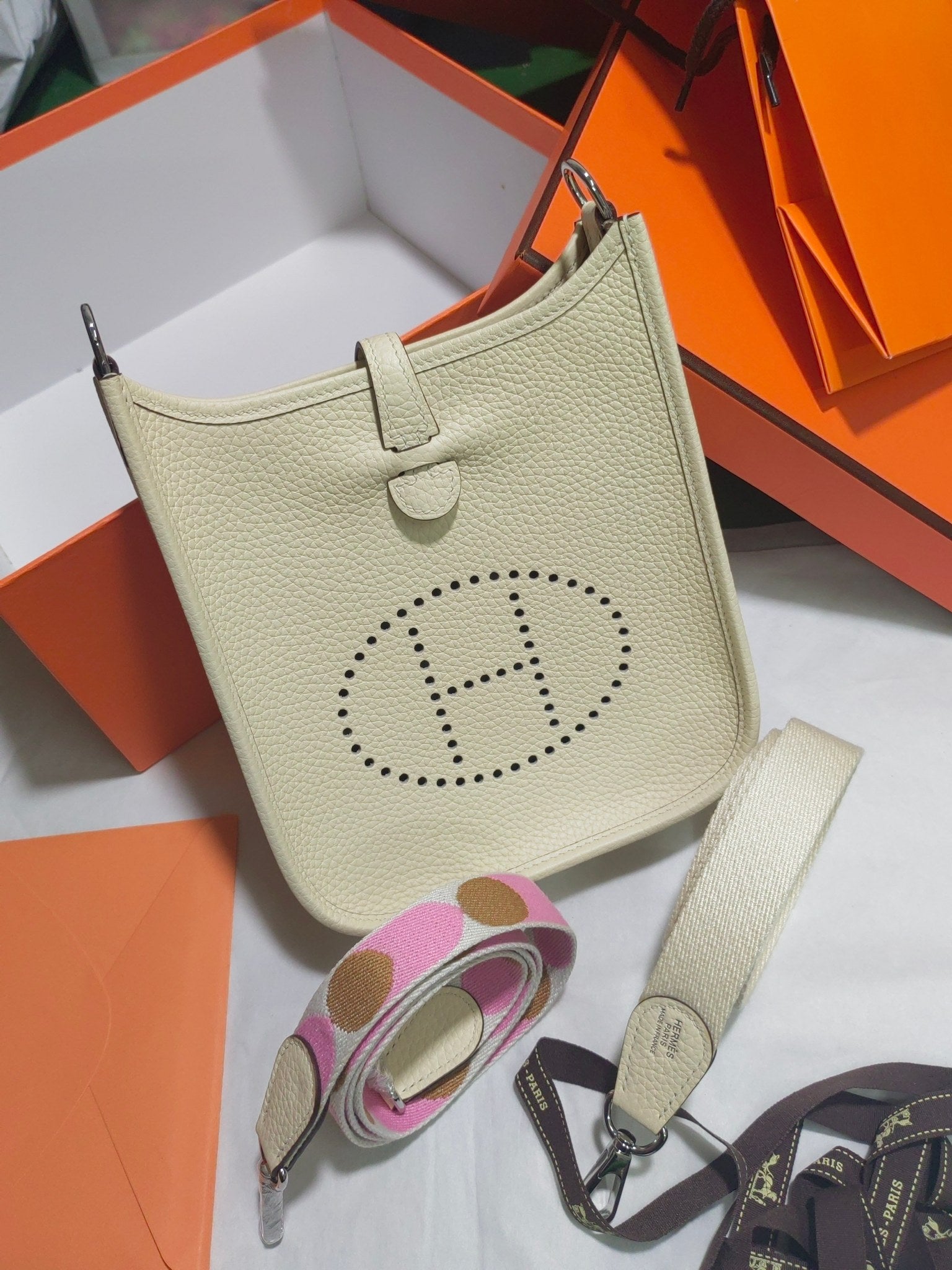 Evelyne mini-Clemence