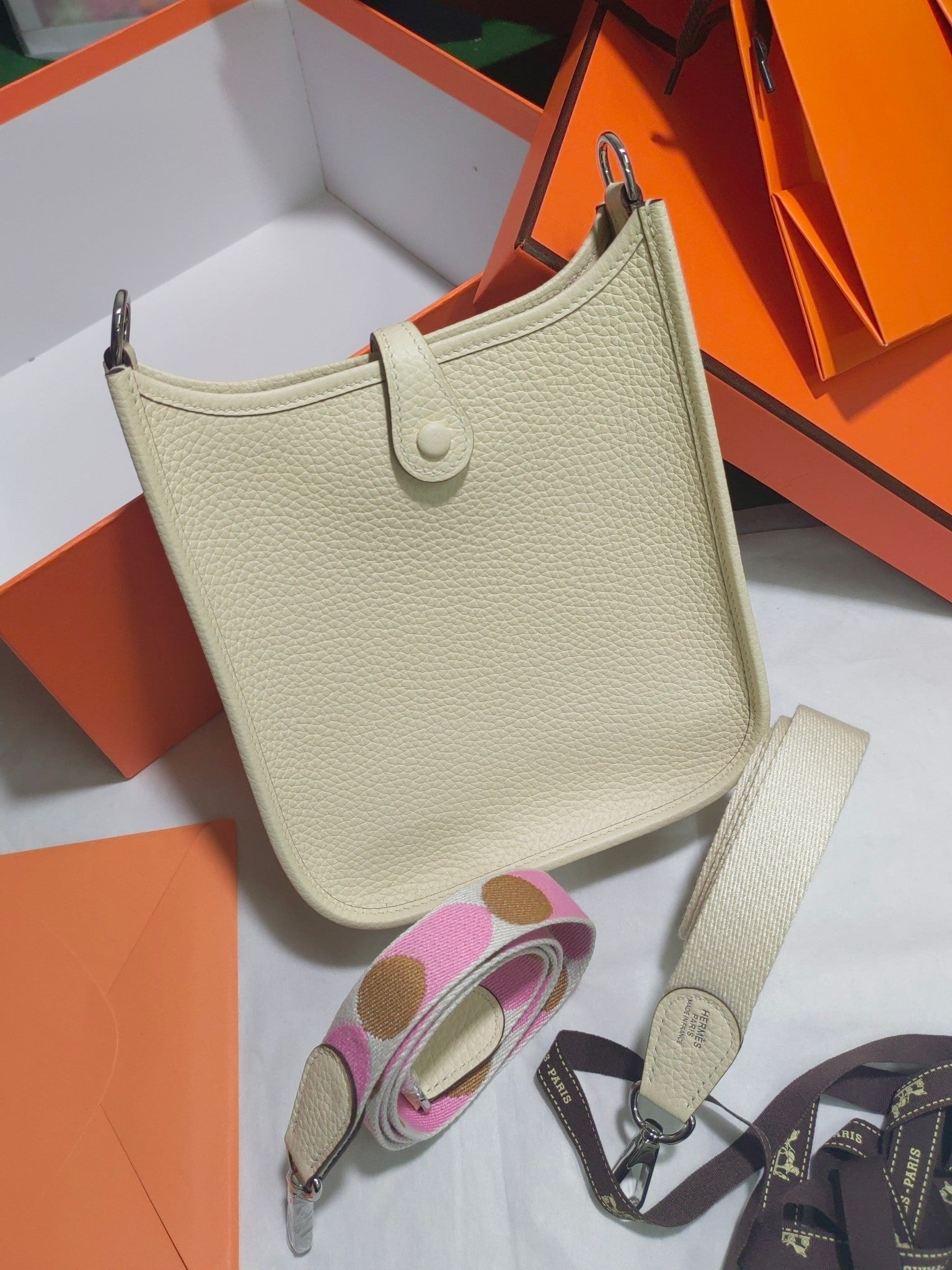 Evelyne mini-Clemence